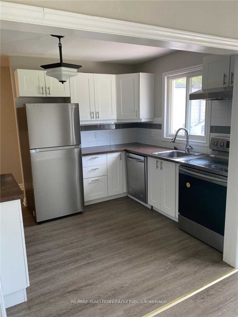 240 Markham Road Main Property Photo 5