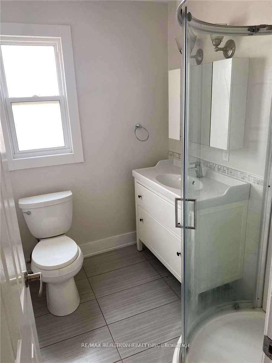 240 Markham Road Main Property Photo 8