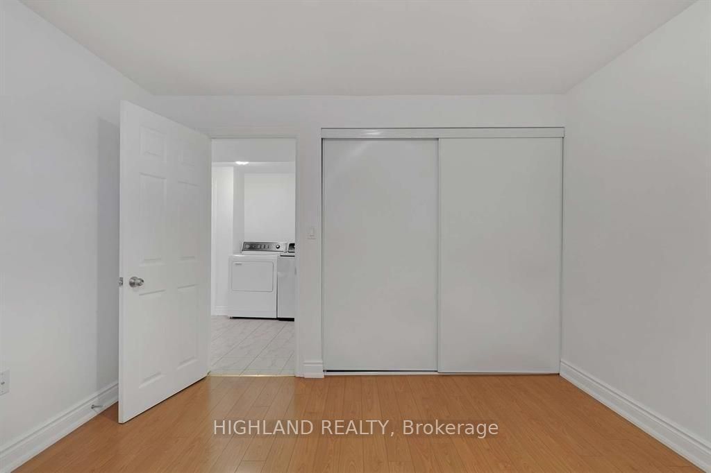 107 Rainier Square Lower Property Photo 8