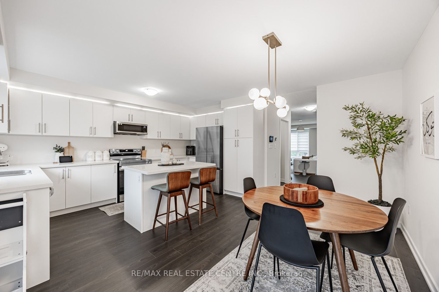 1310 Bradenton Path Property Photo 14