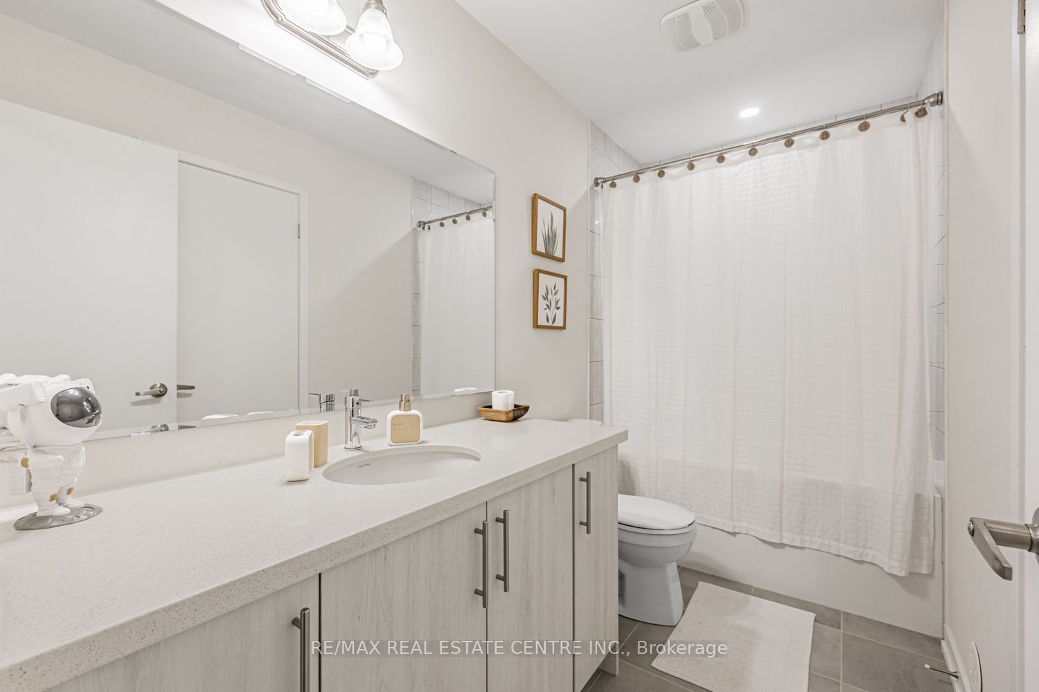 1310 Bradenton Path Property Photo 36