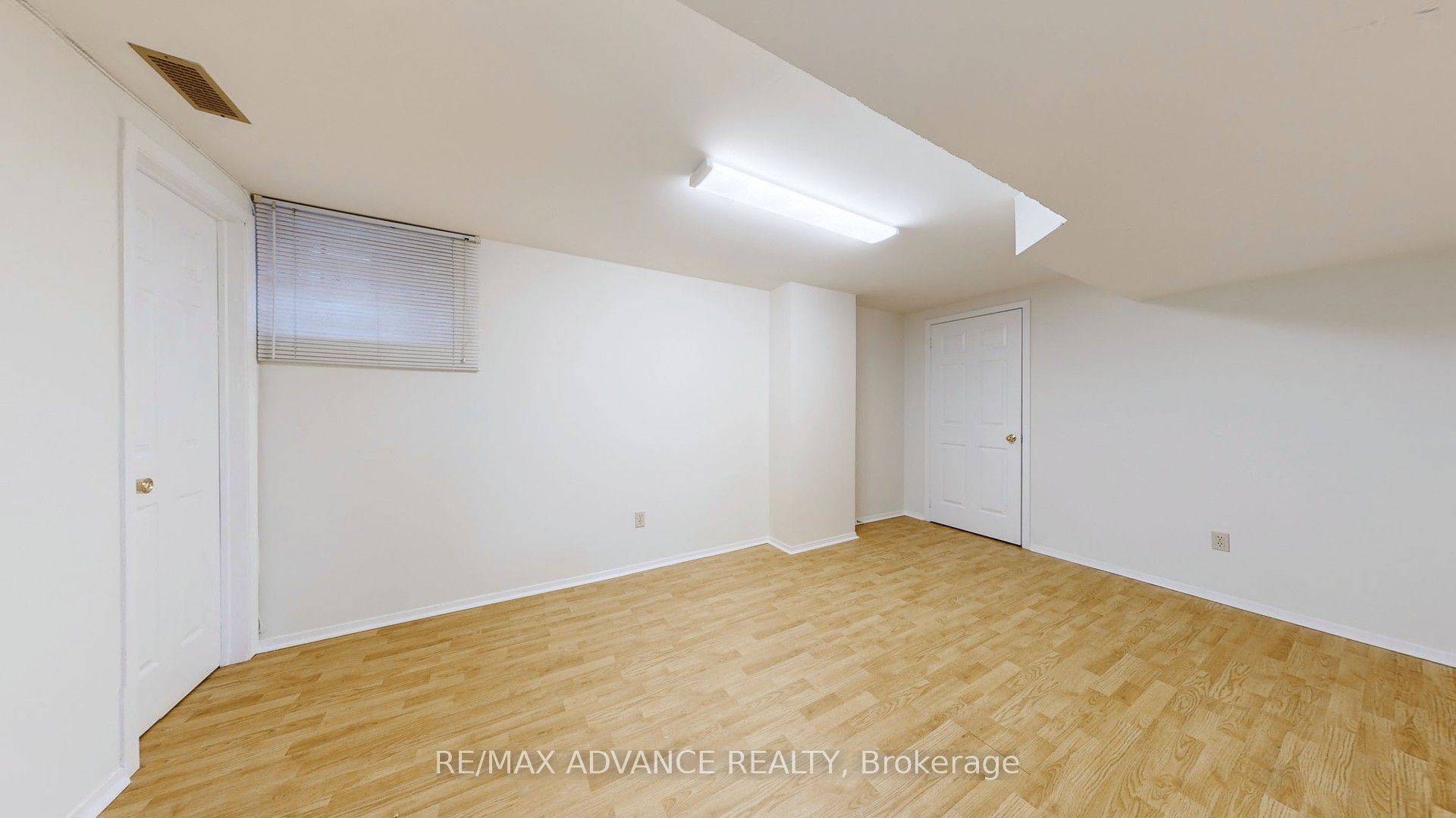 49 Havenview Road Lower Property Photo 4