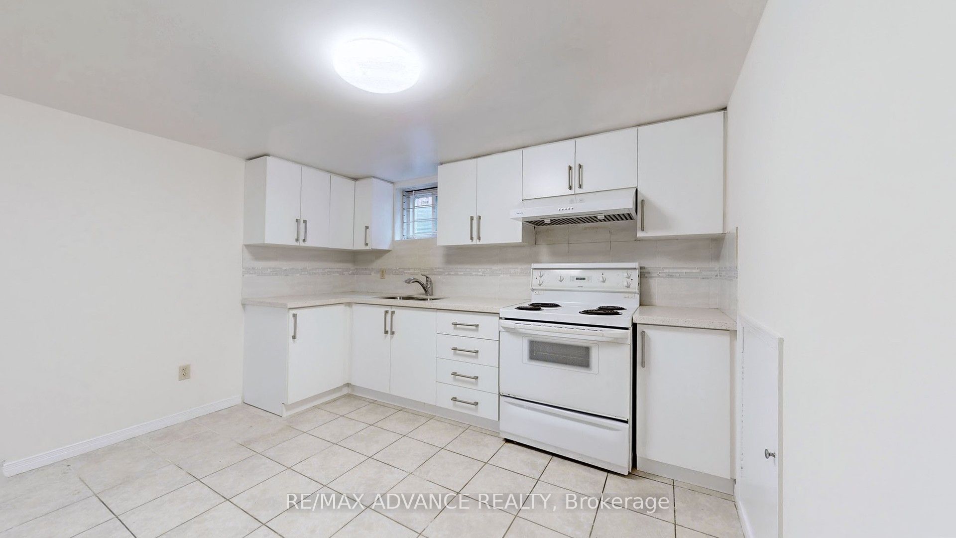 49 Havenview Road Lower Property Photo 7