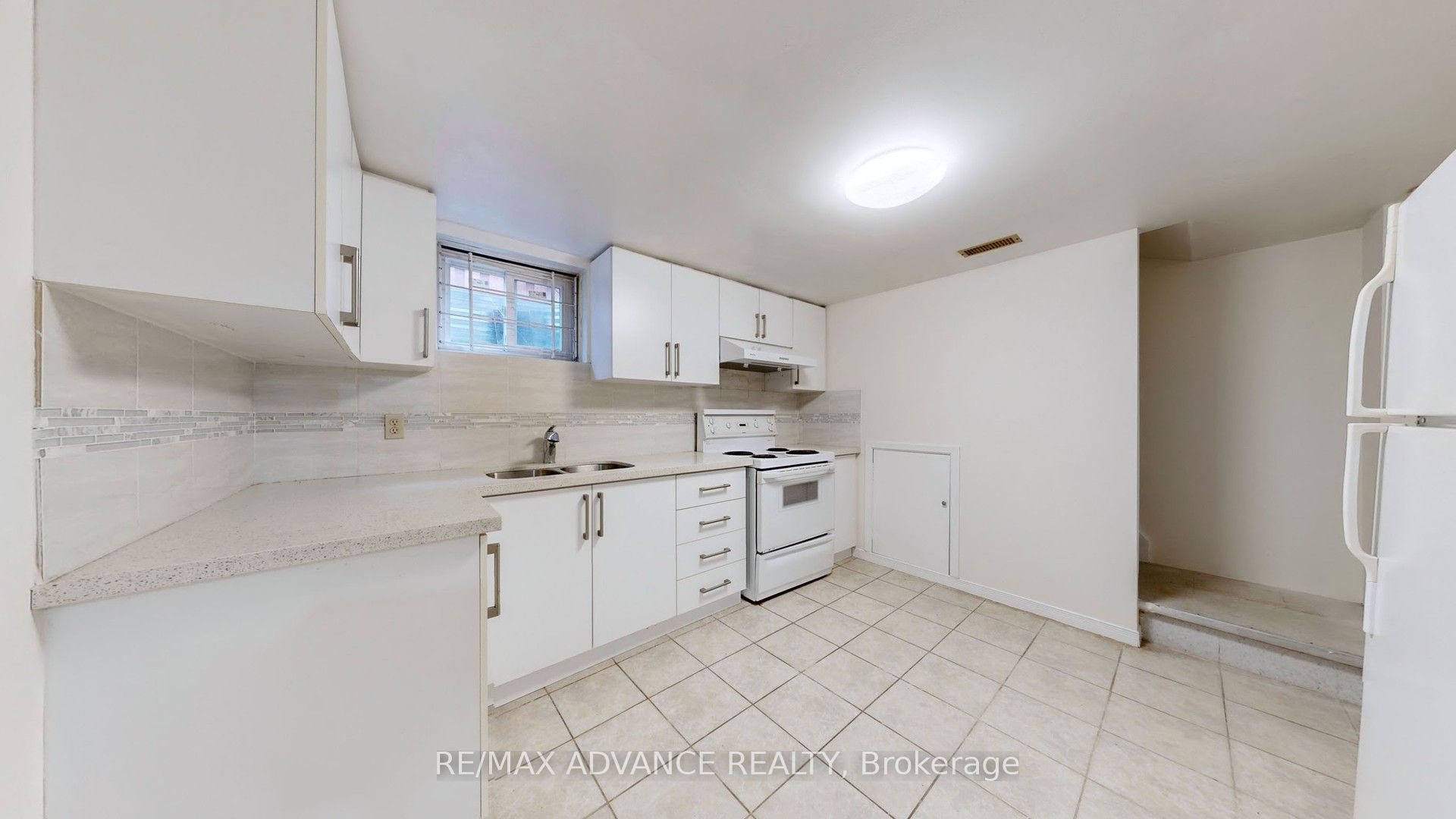 49 Havenview Road Lower Property Photo 9