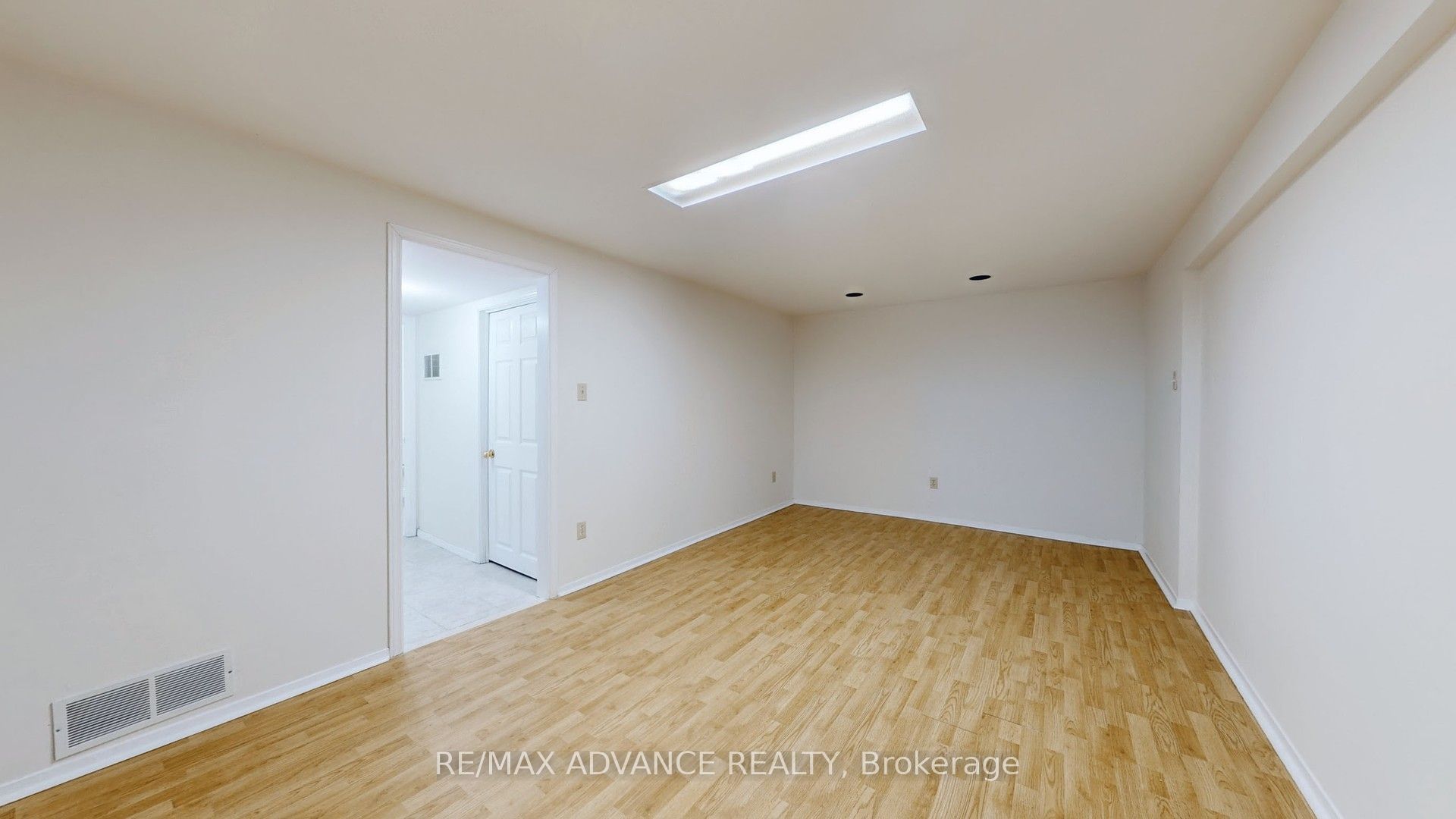 49 Havenview Road Lower Property Photo 12