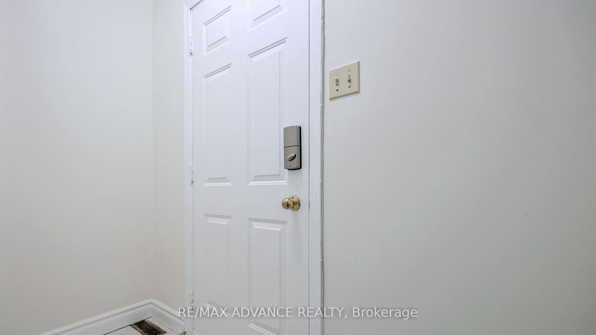 49 Havenview Road Lower Property Photo 17