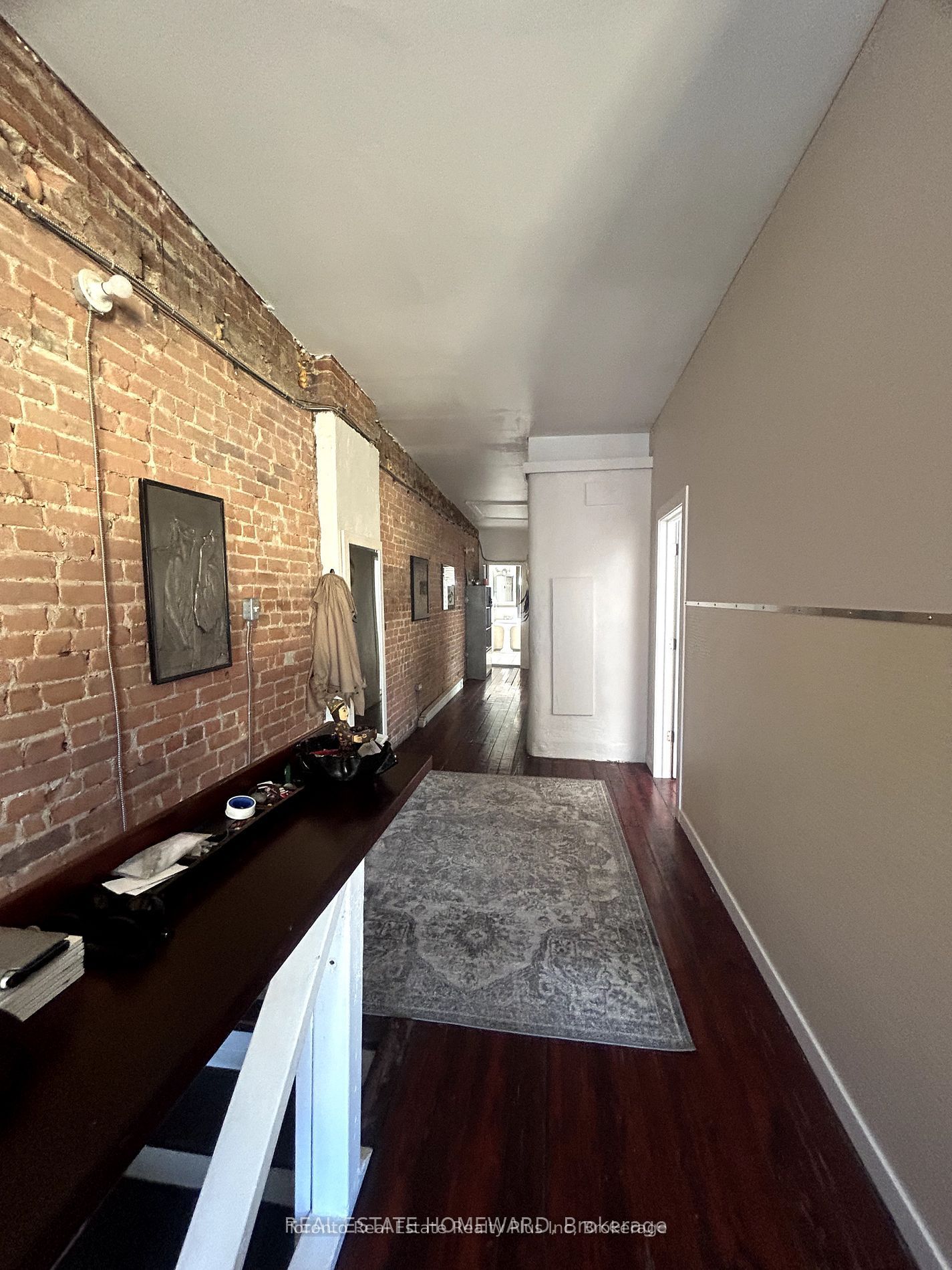 1297 Gerrard Street E A Property Photo 2