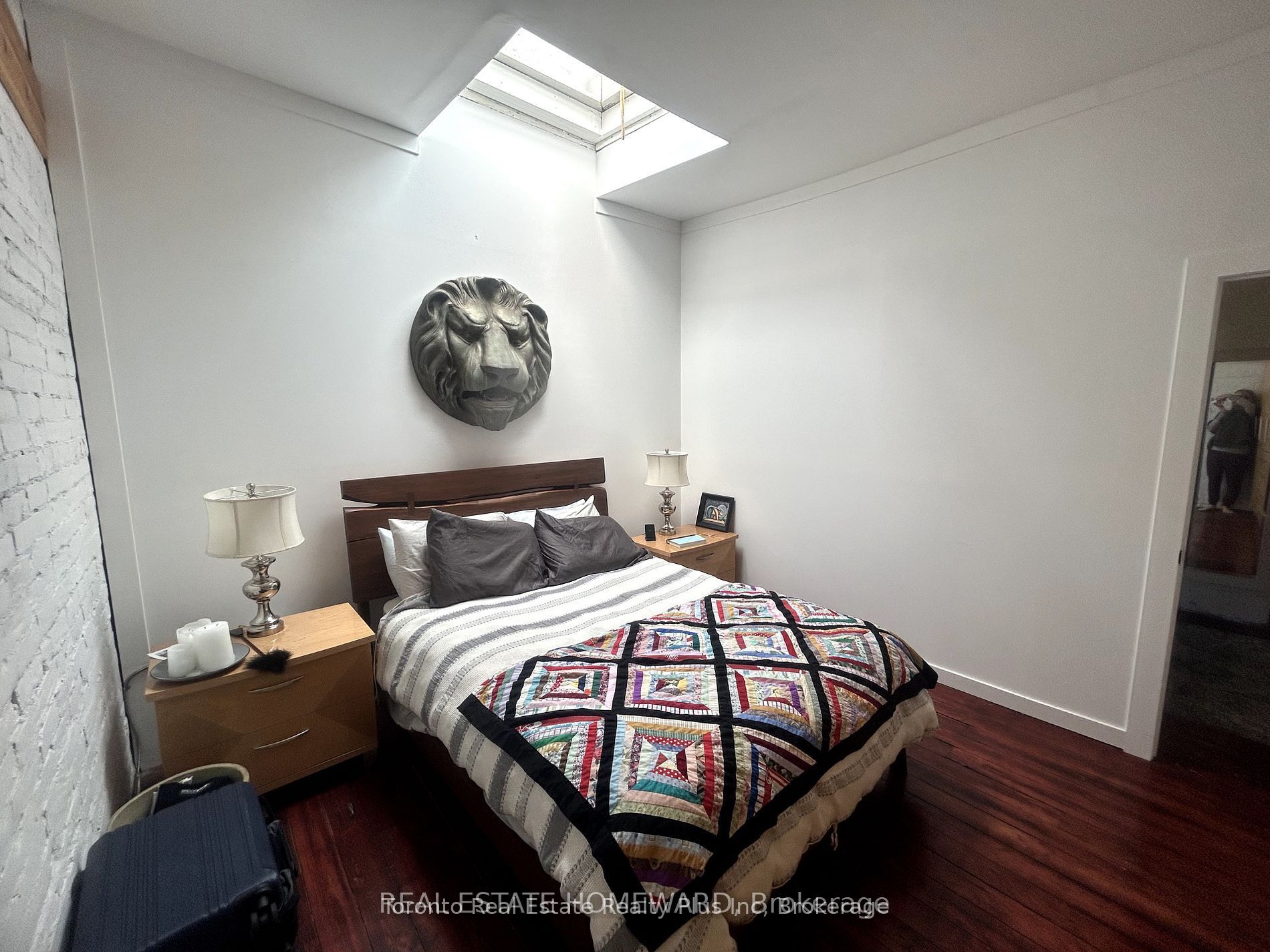 1297 Gerrard Street E A Property Photo 9