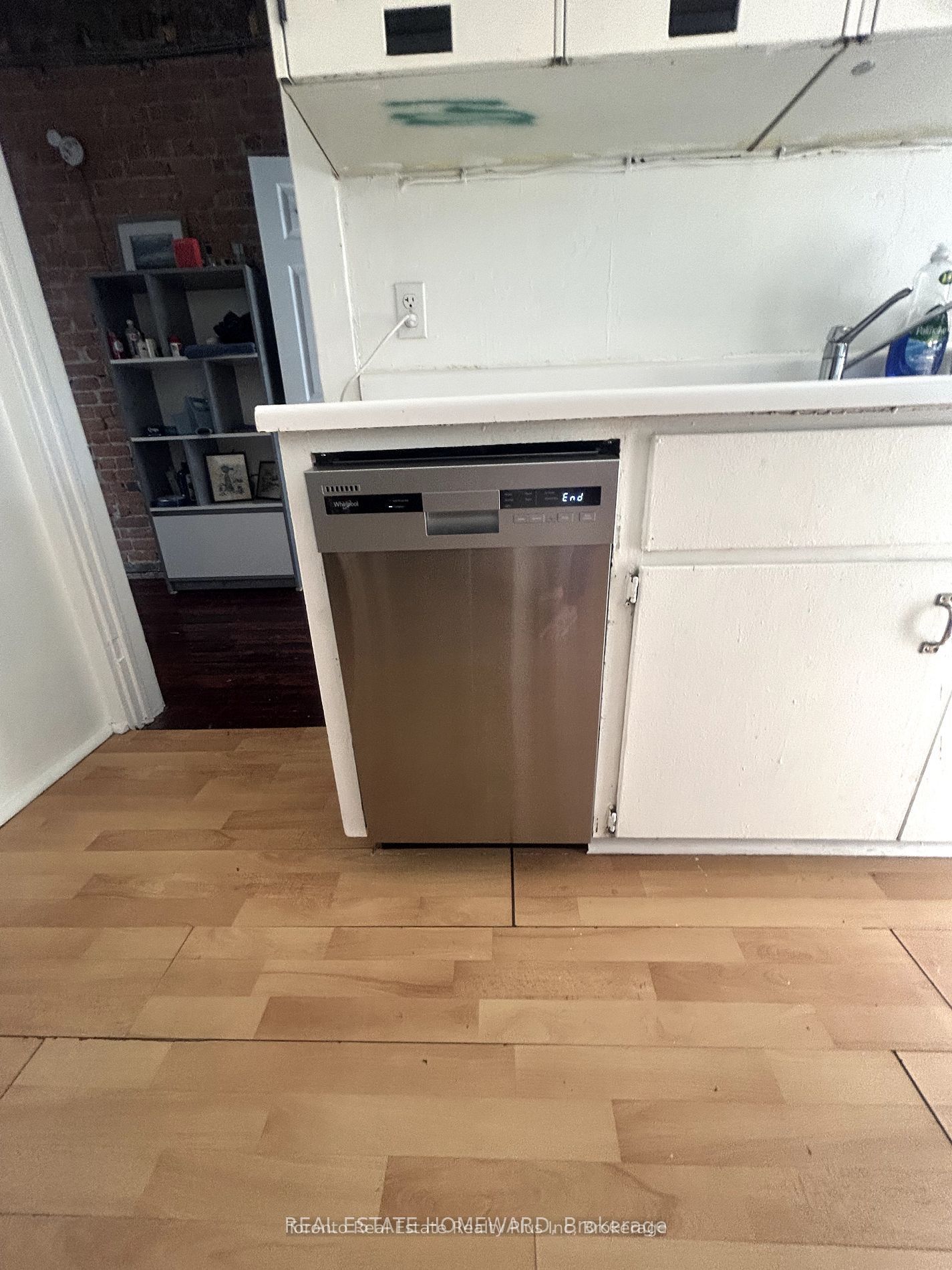 1297 Gerrard Street E A Property Photo 15