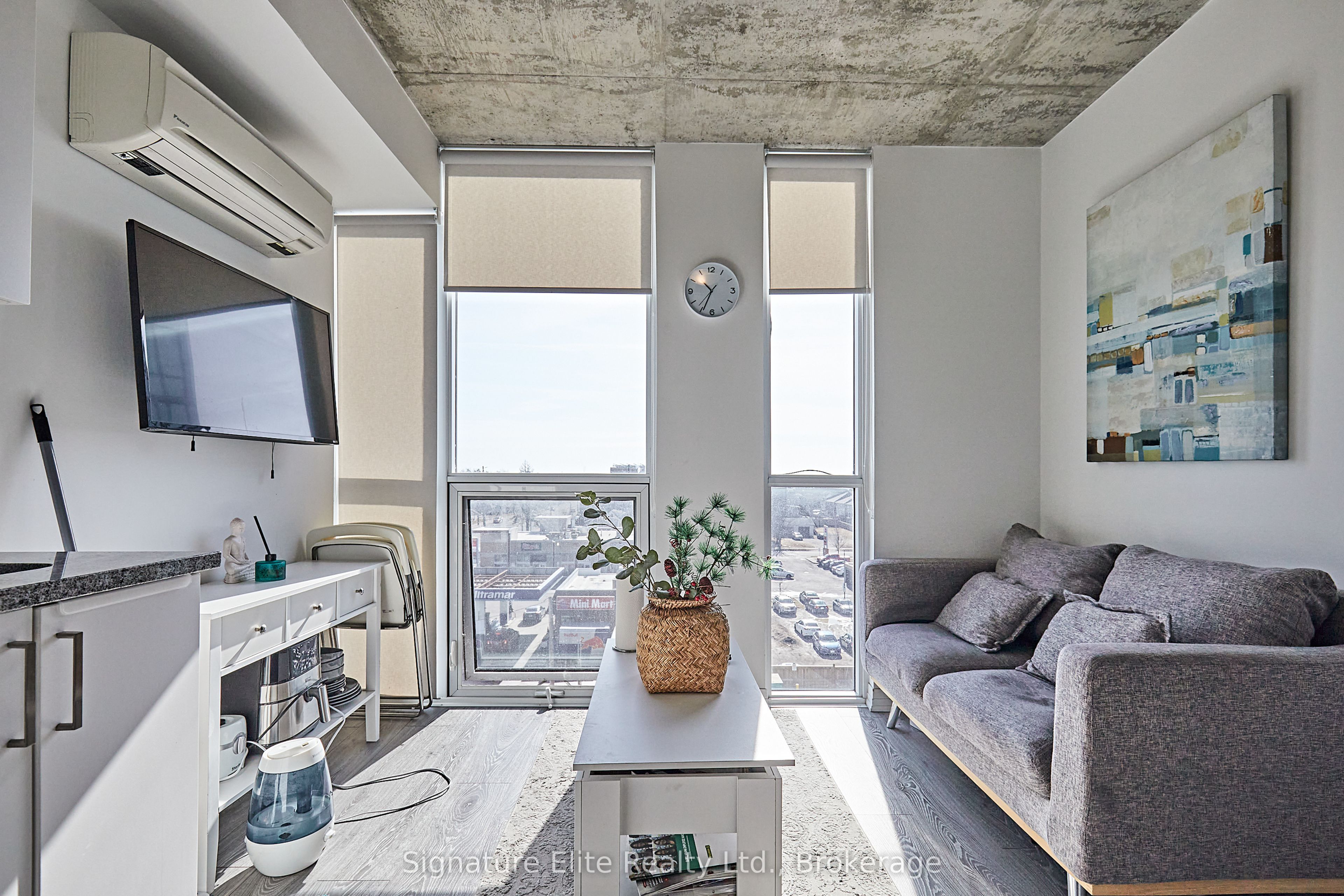 1900 Simcoe Street N 539 Property Photo 4