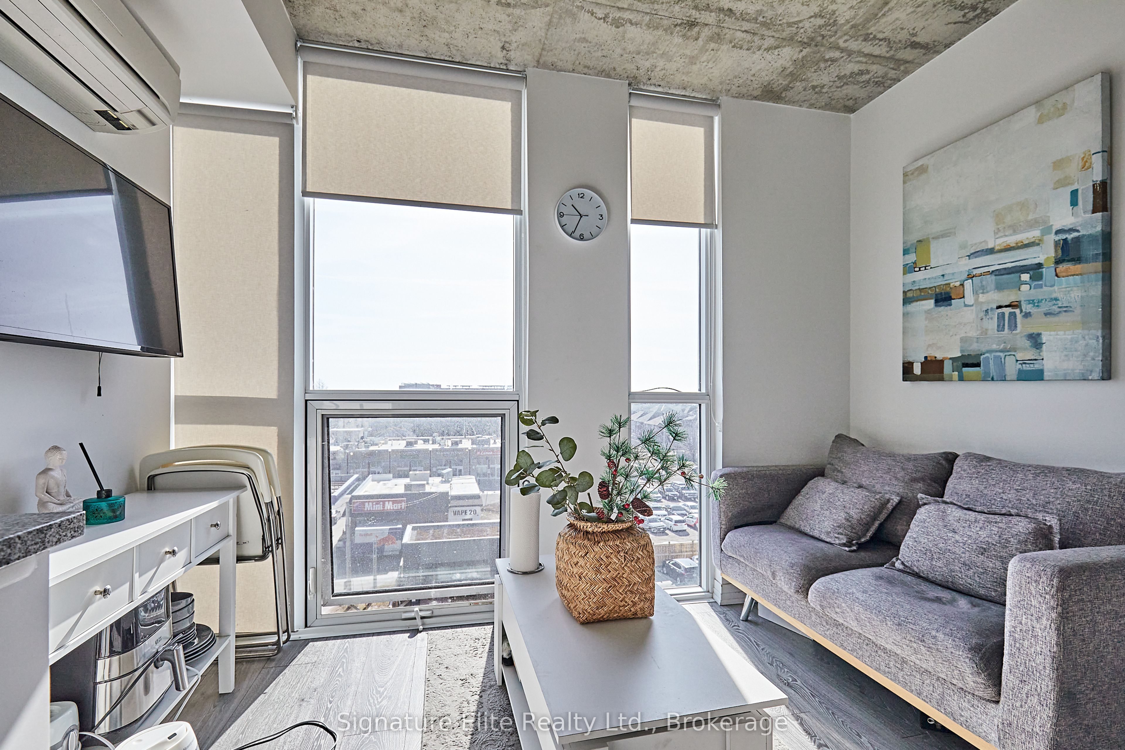 1900 Simcoe Street N 539 Property Photo 6