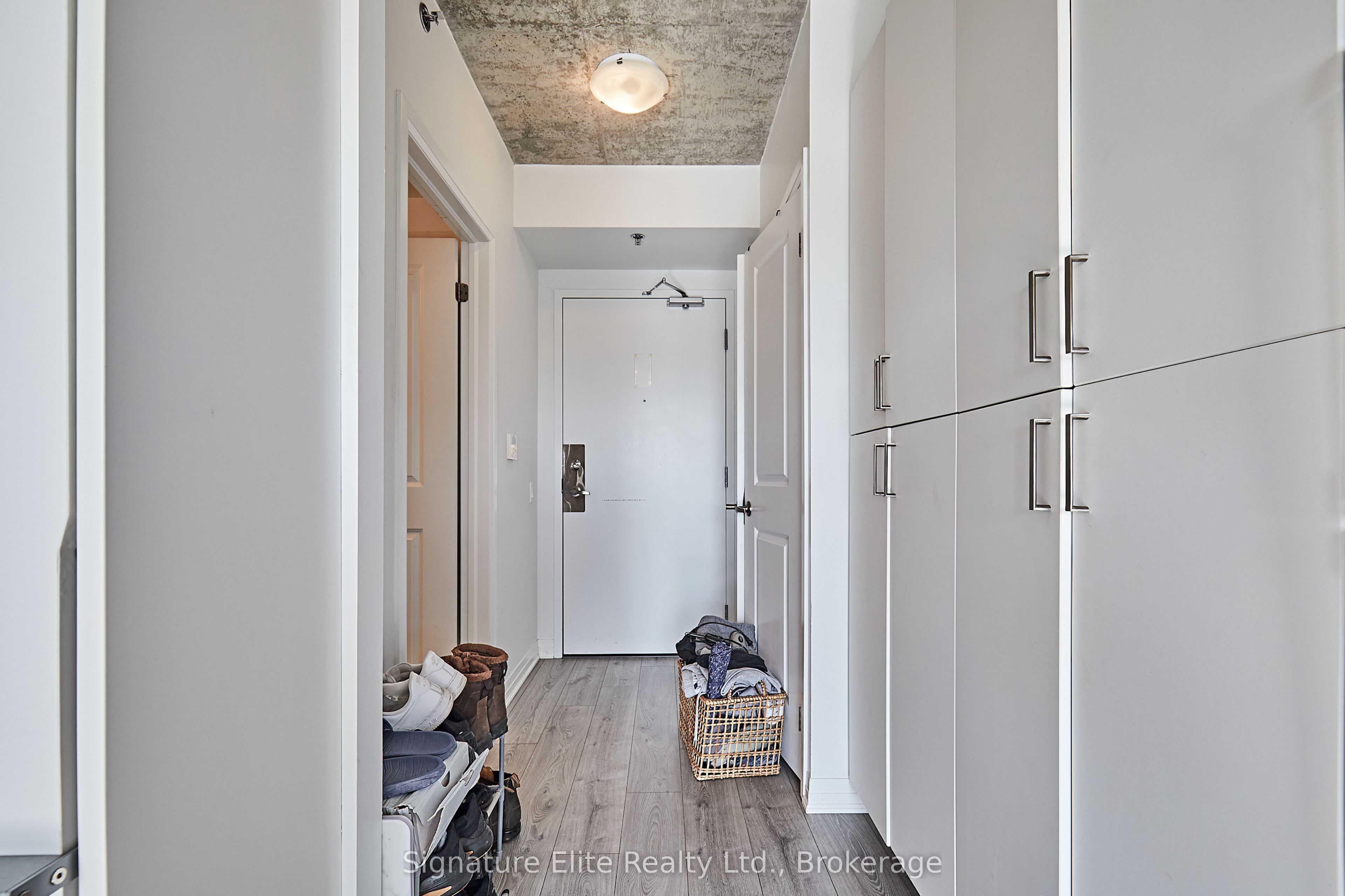 1900 Simcoe Street N 539 Property Photo 8