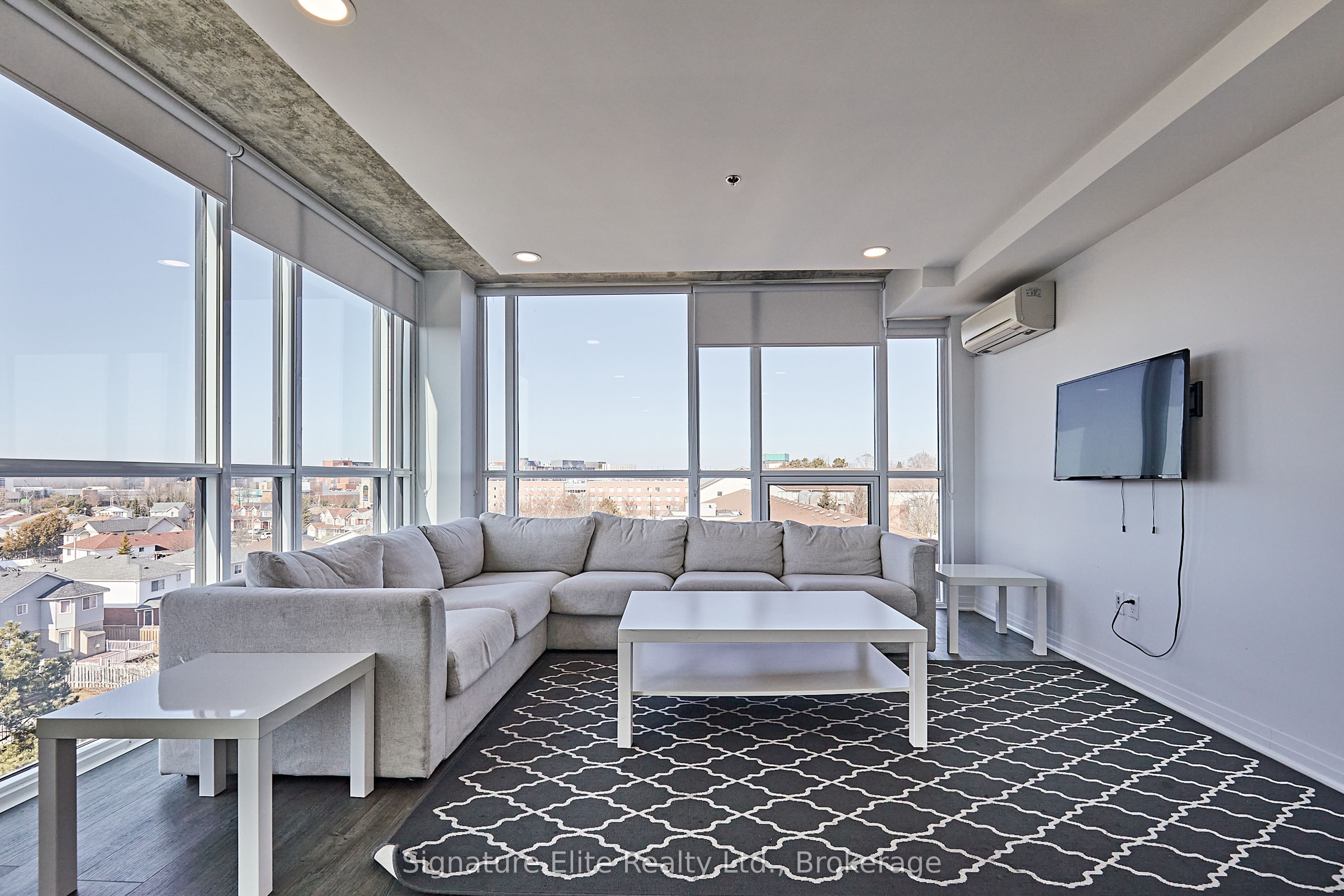 1900 Simcoe Street N 539 Property Photo 11