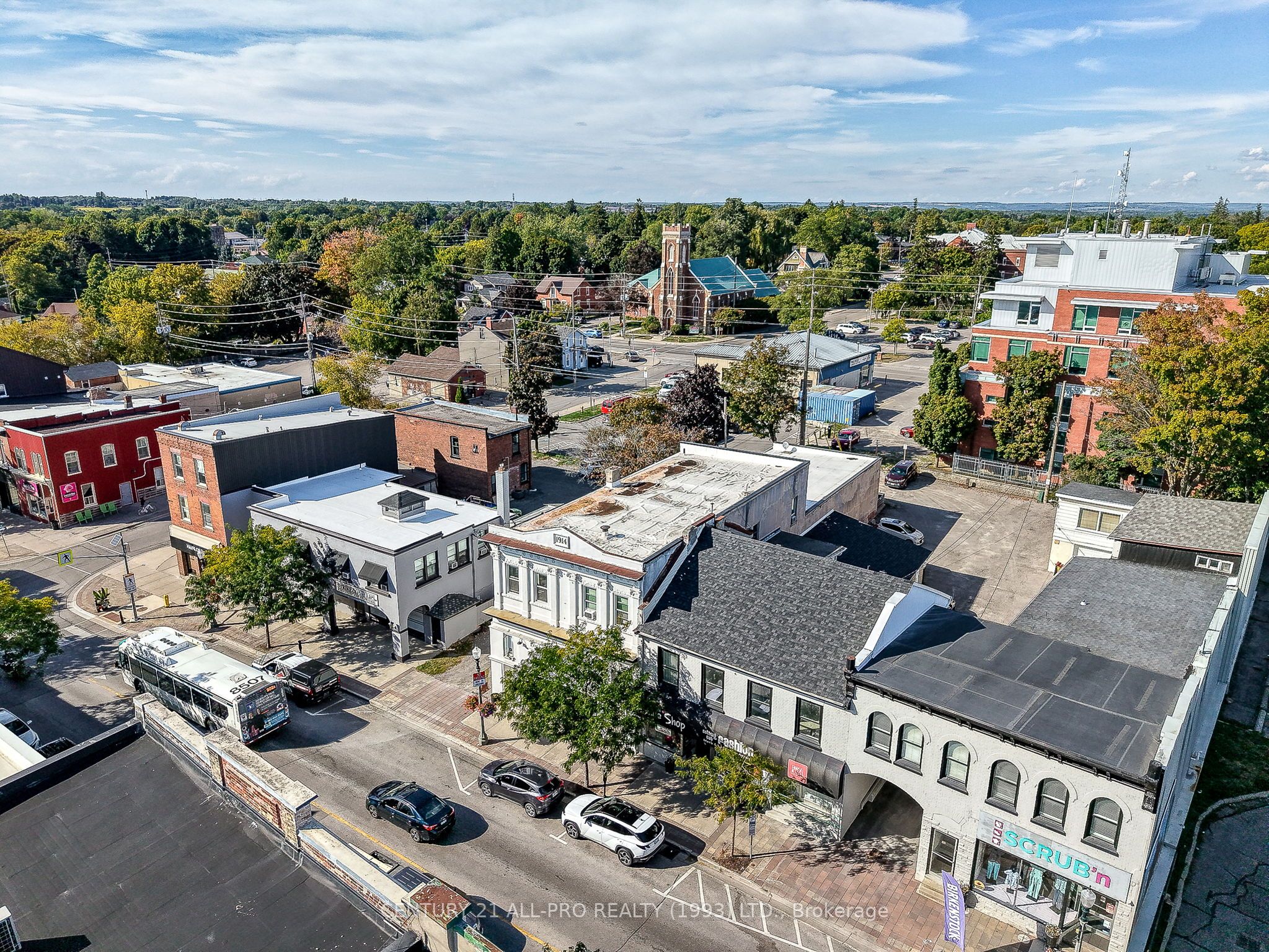 34 W King Street W Property Photo 8