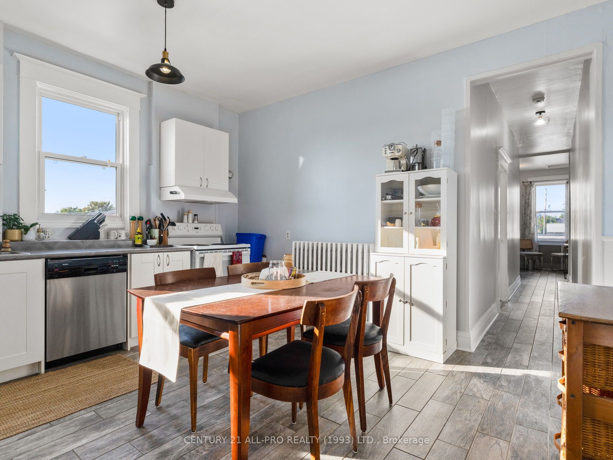 34 W King Street W Property Photo 31