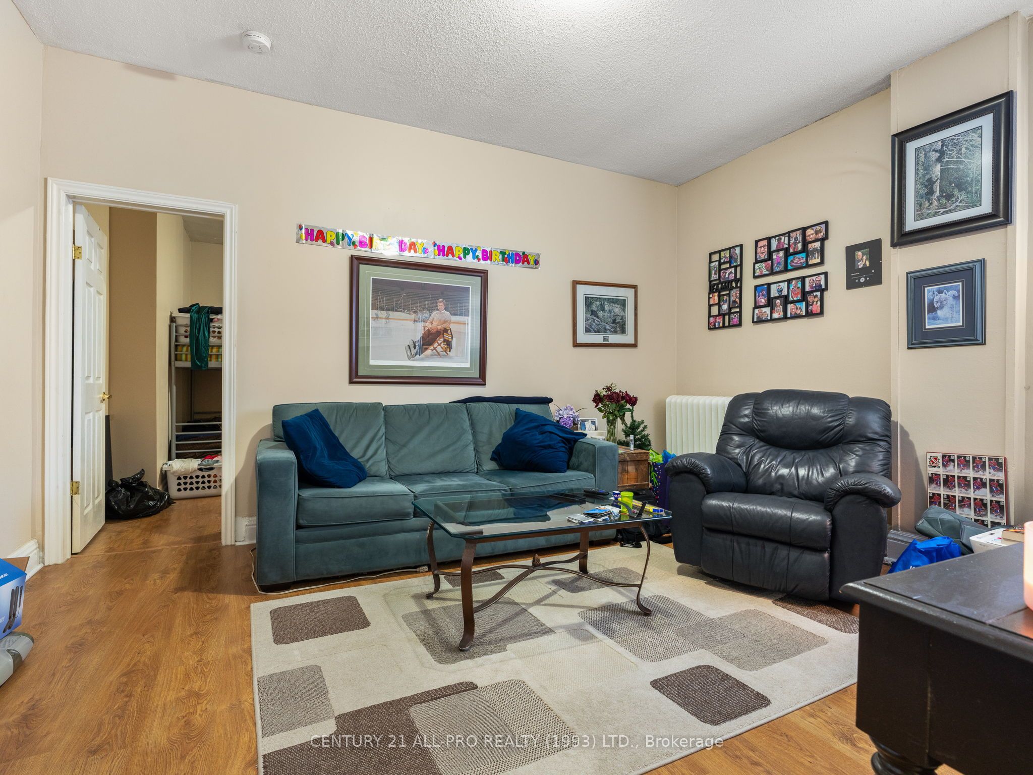 34 W King Street W Property Photo 40