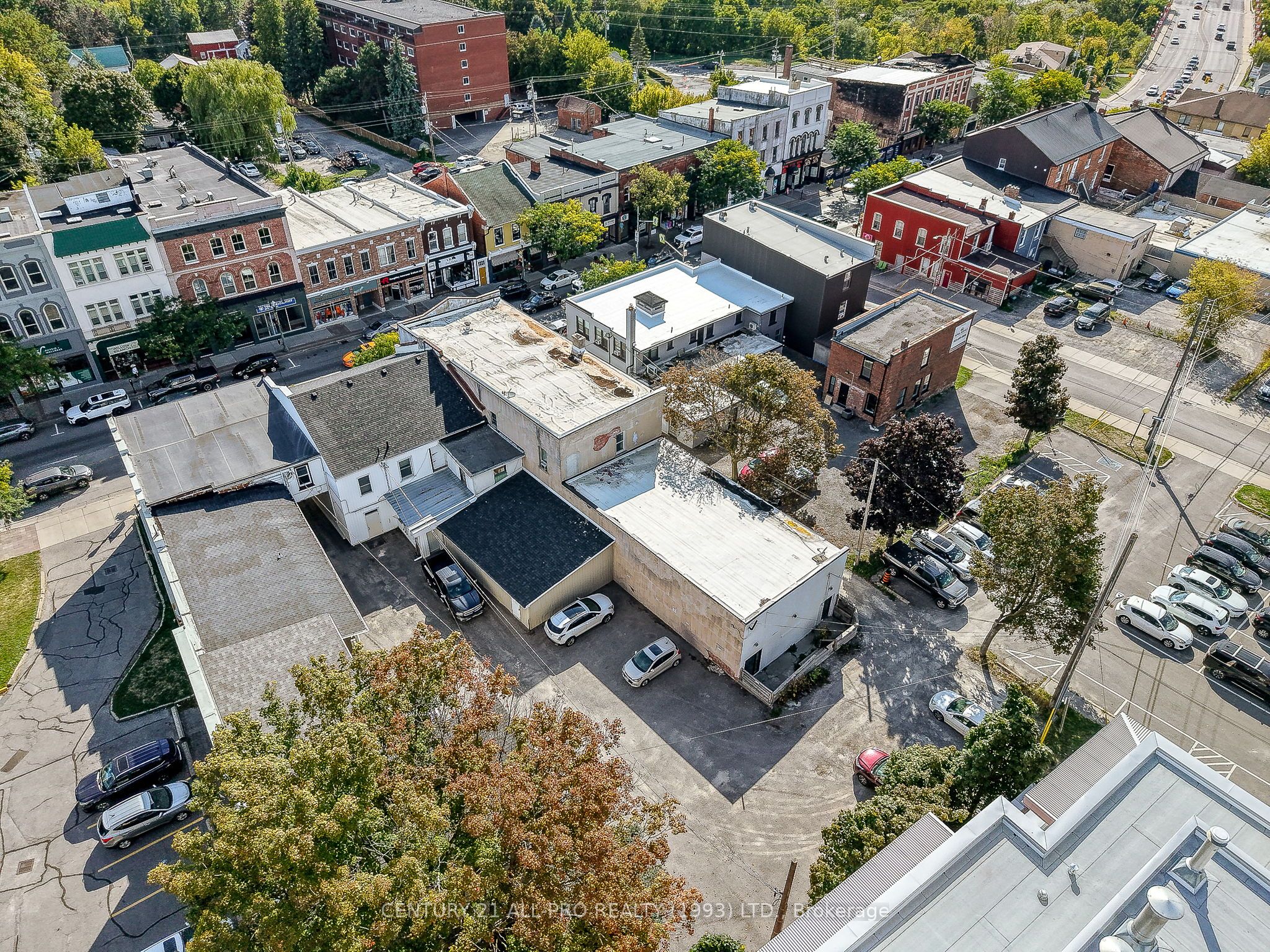 34 W King Street W Property Photo 46