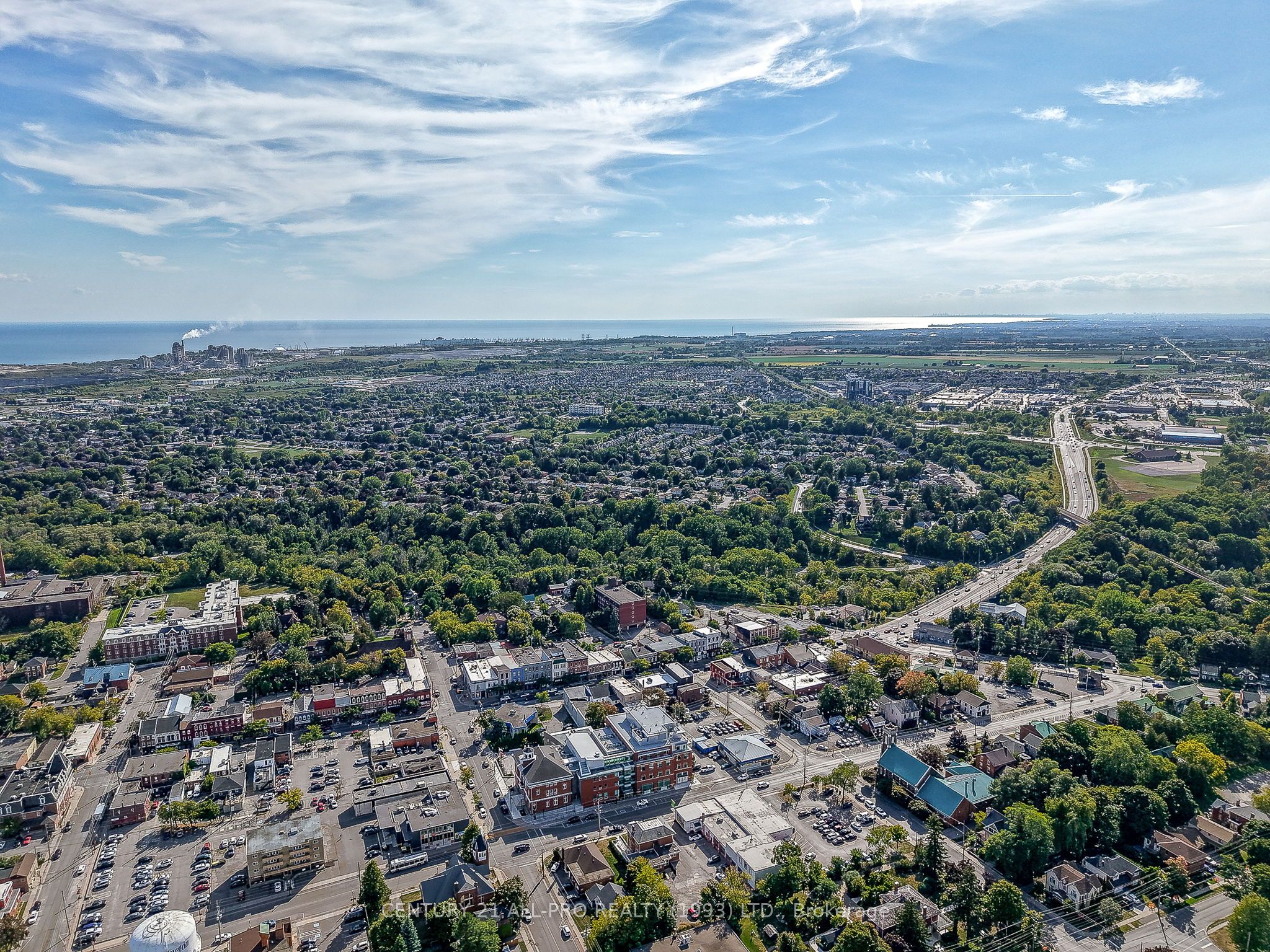 34 W King Street W Property Photo 48