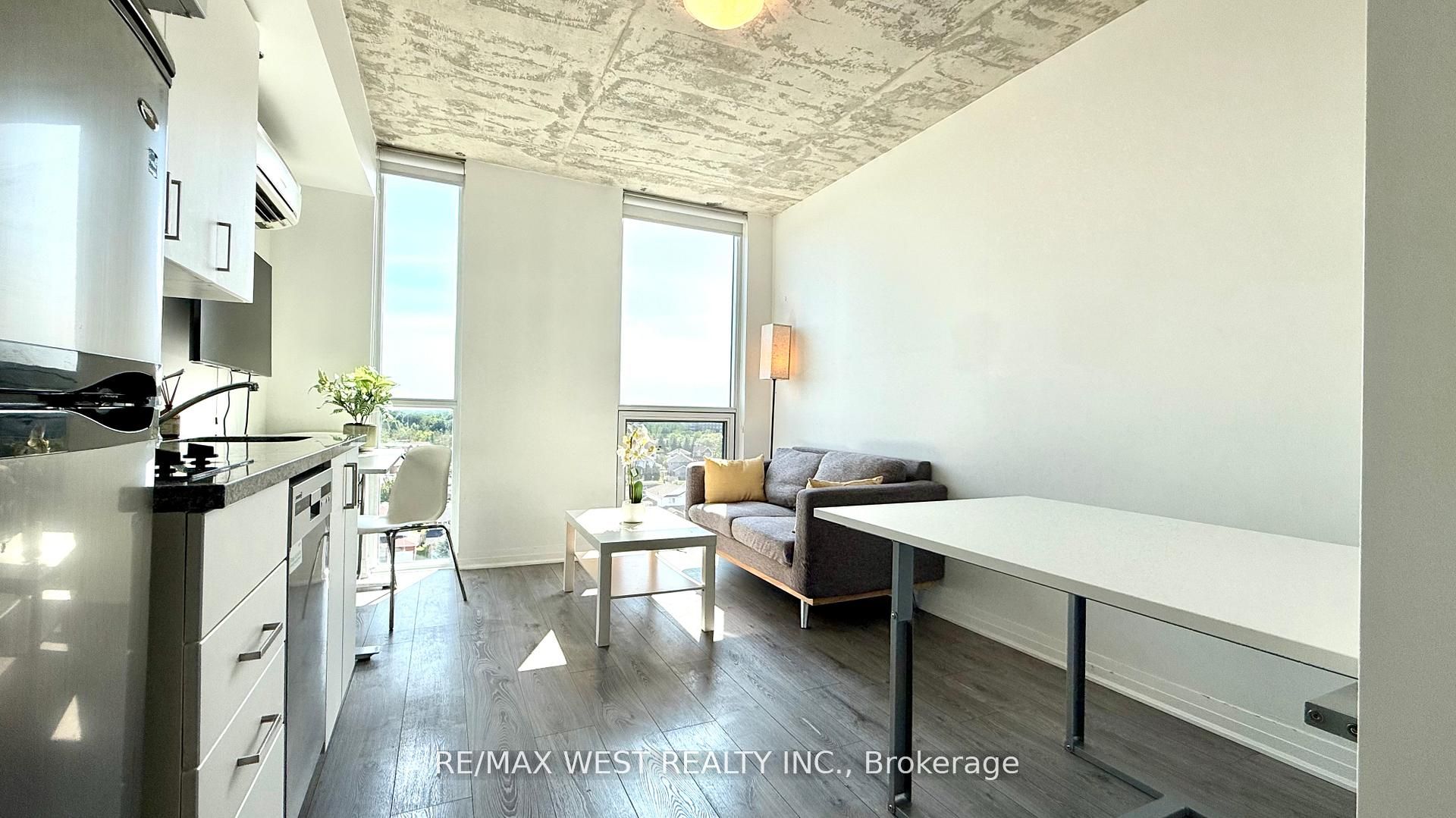 1900 Simcoe Street N 712 Property Photo 2