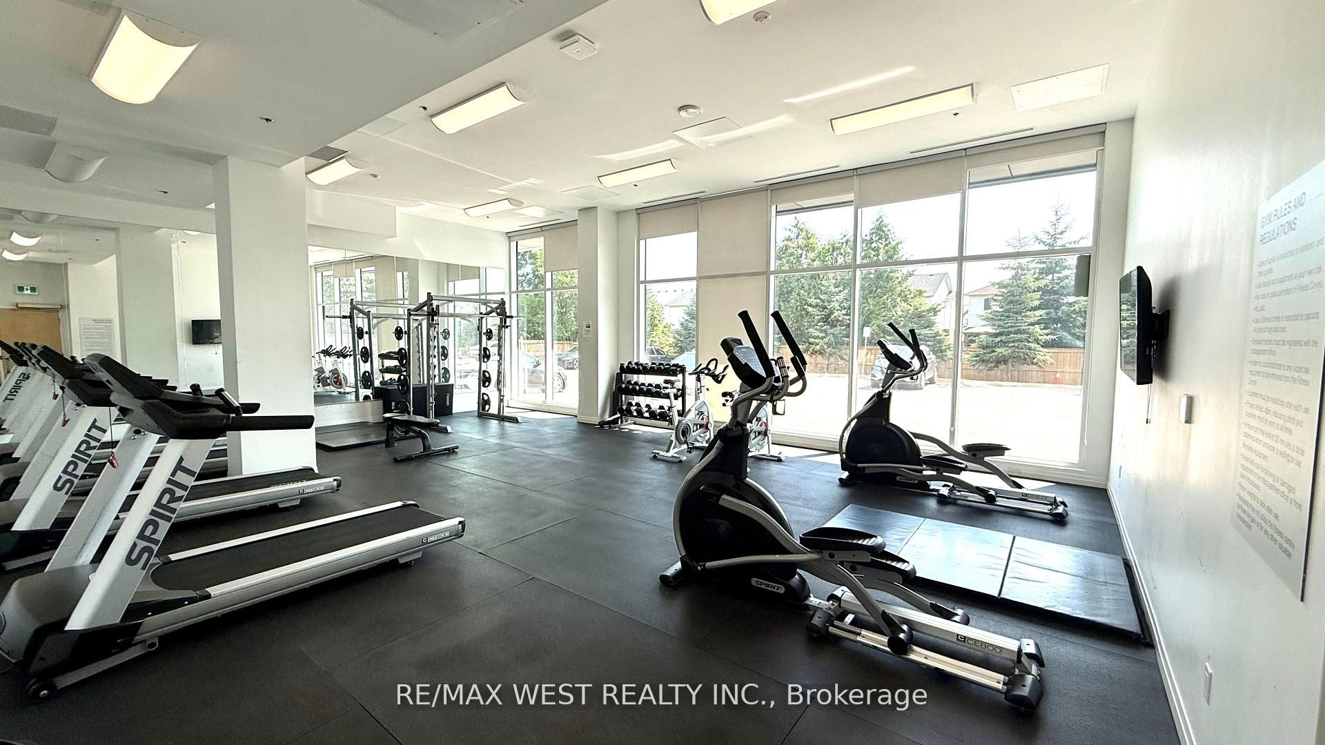 1900 Simcoe Street N 712 Property Photo 4