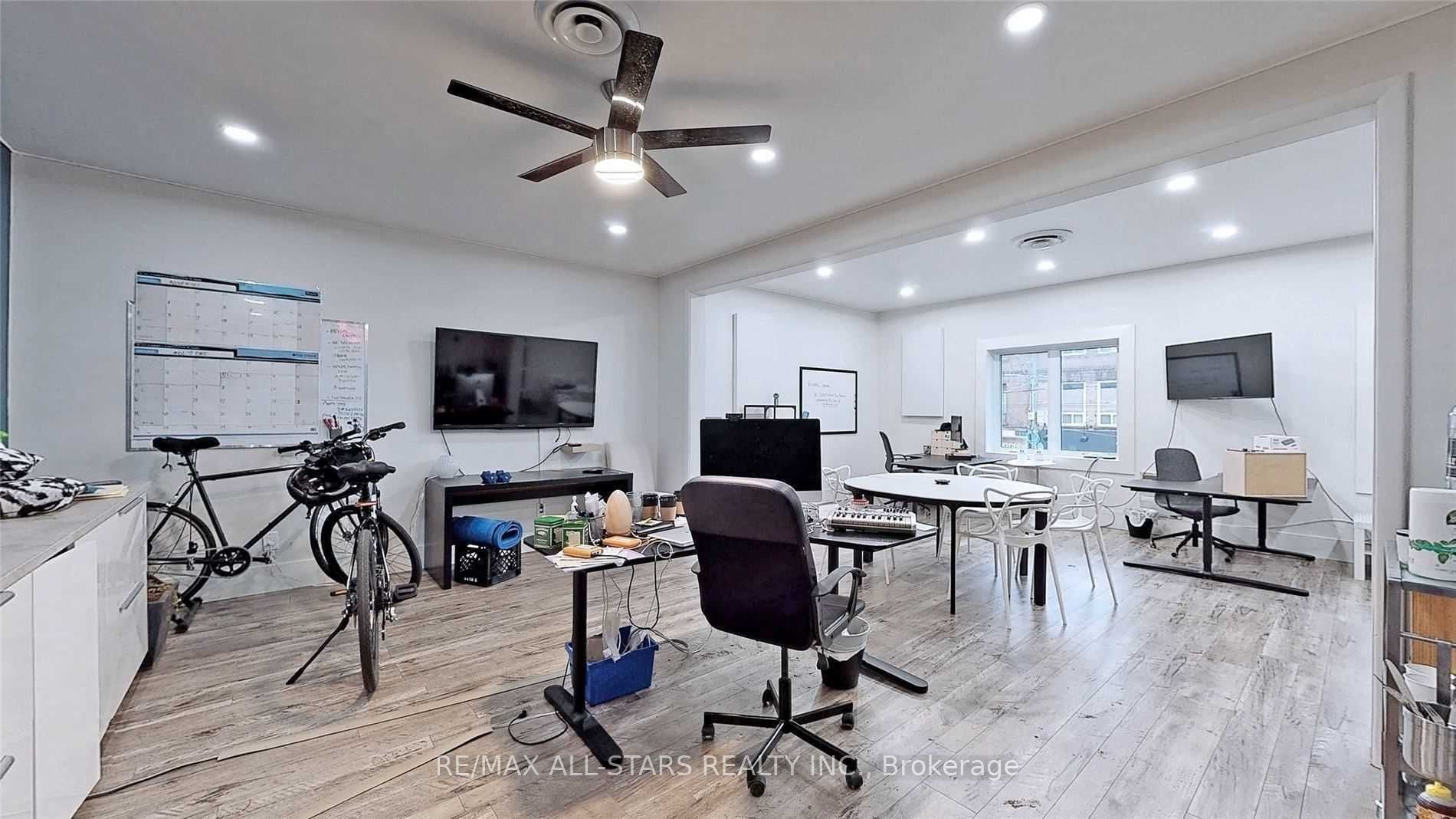 715 Queen Street E 201 Property Photo 4