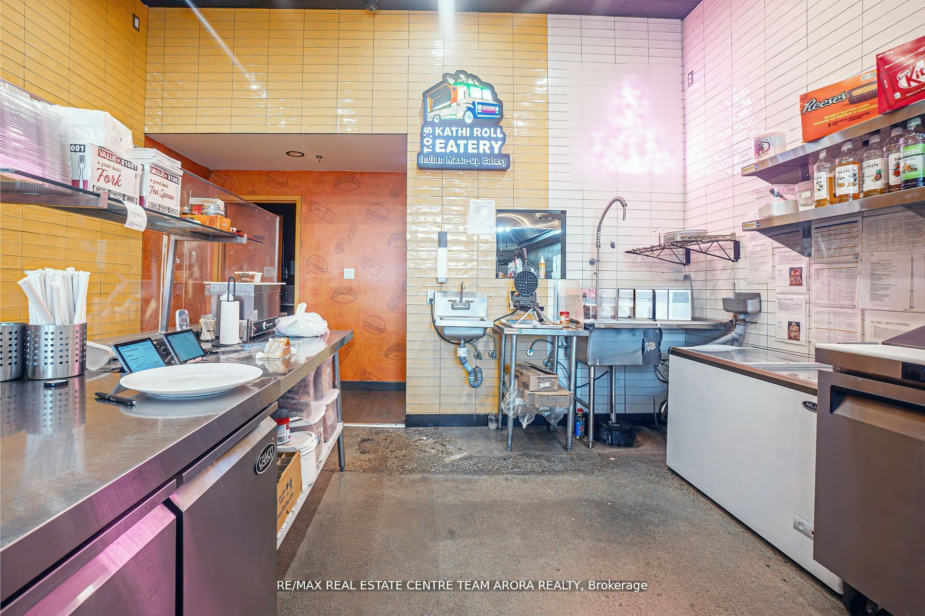 5651 Steeles Avenue E 6 Property Photo 11