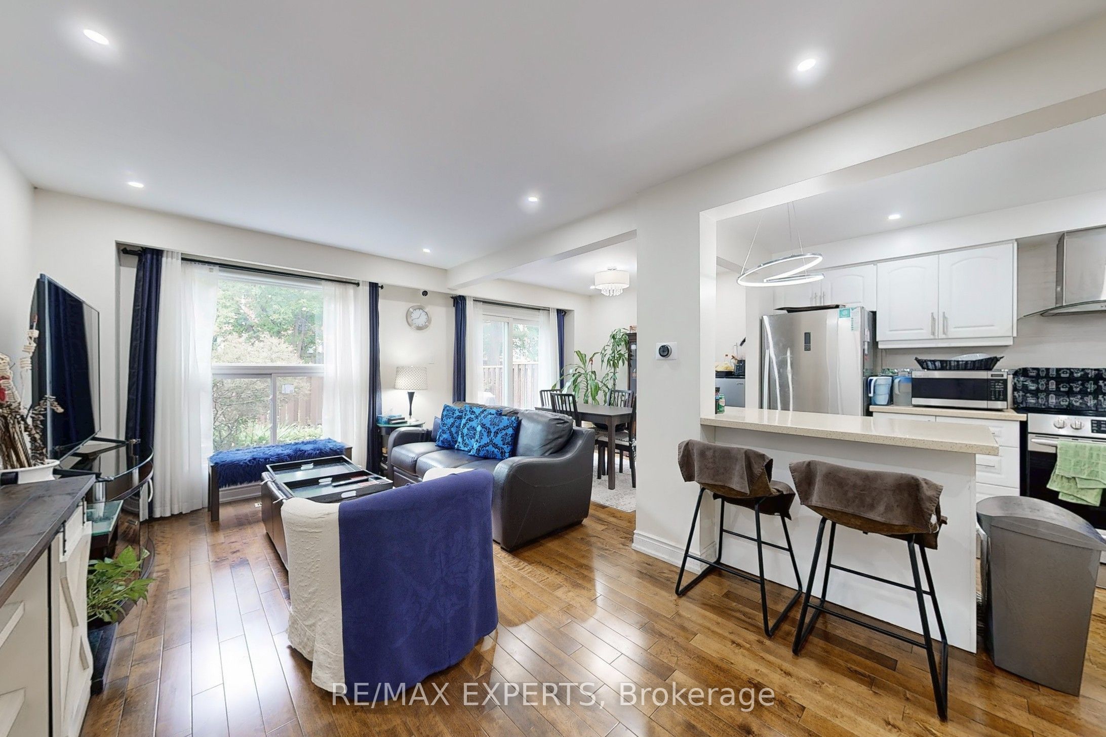 30 Dundalk Drive 44 Property Photo 1