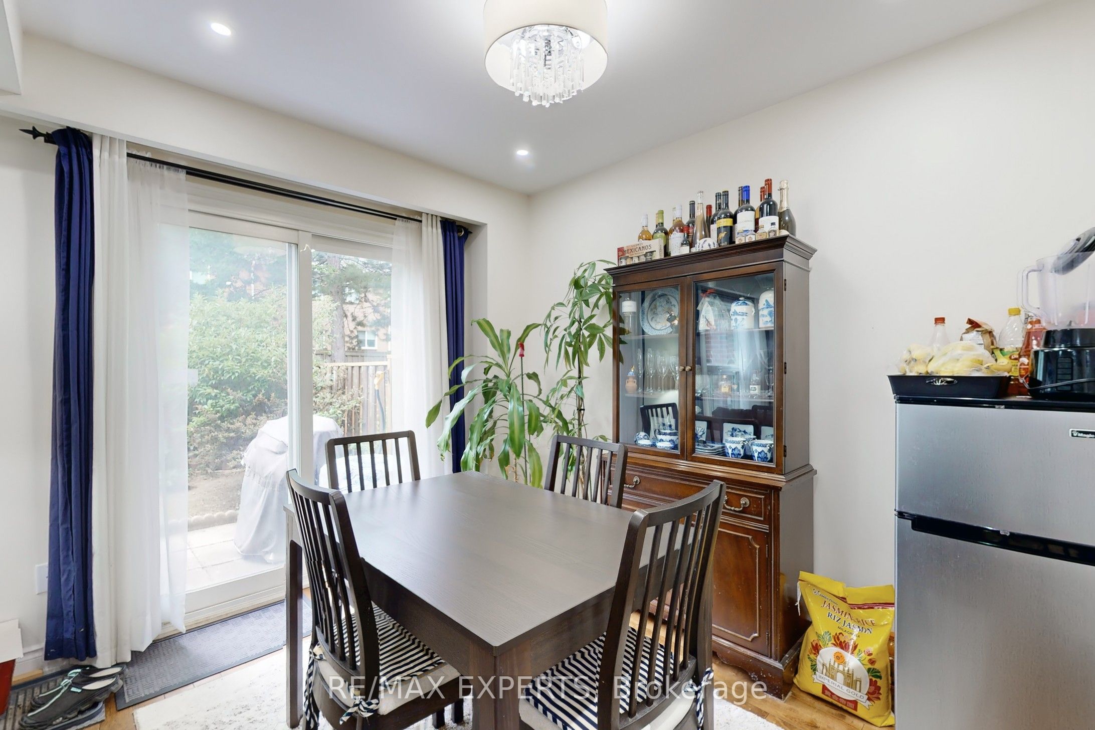 30 Dundalk Drive 44 Property Photo 11