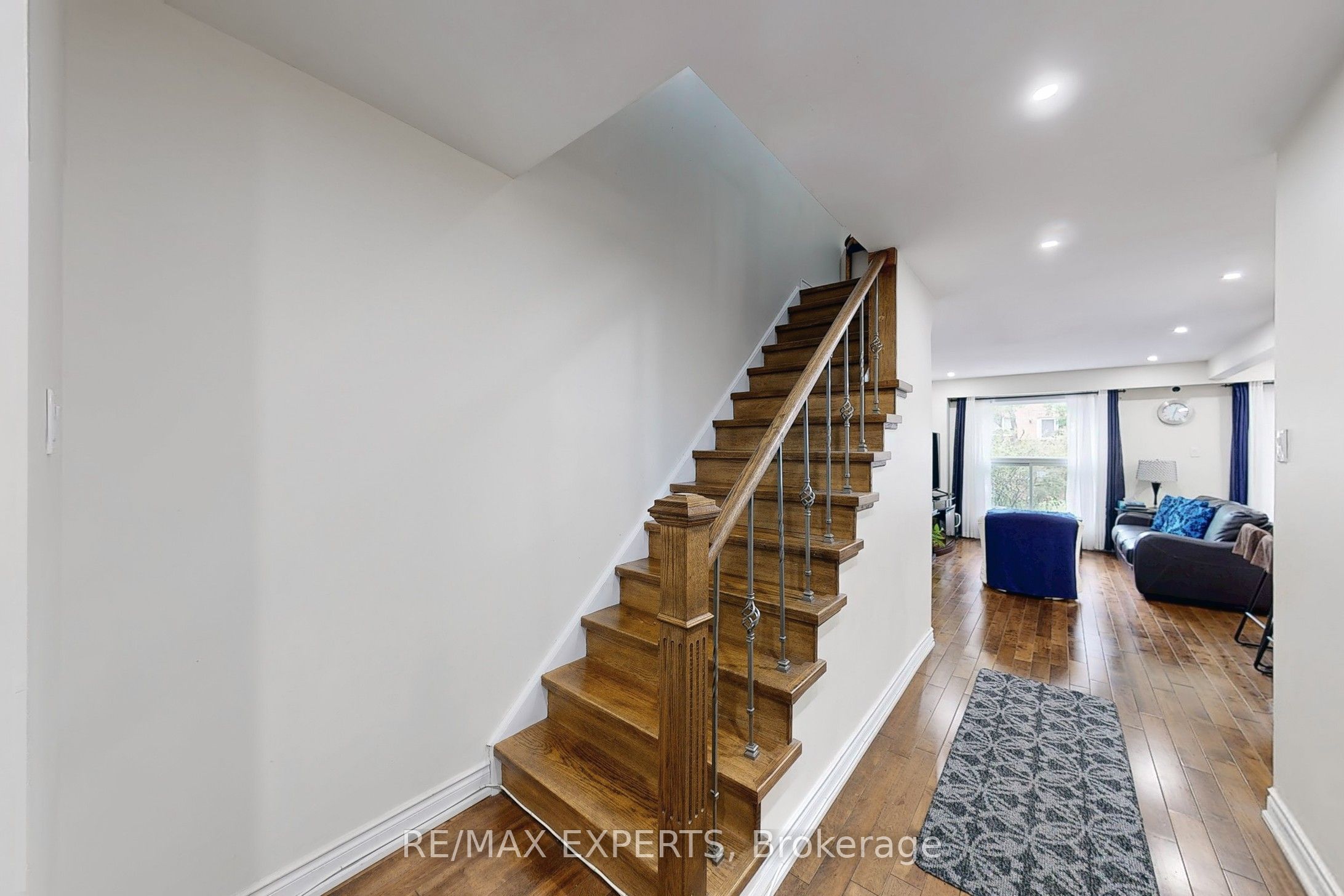 30 Dundalk Drive 44 Property Photo 15