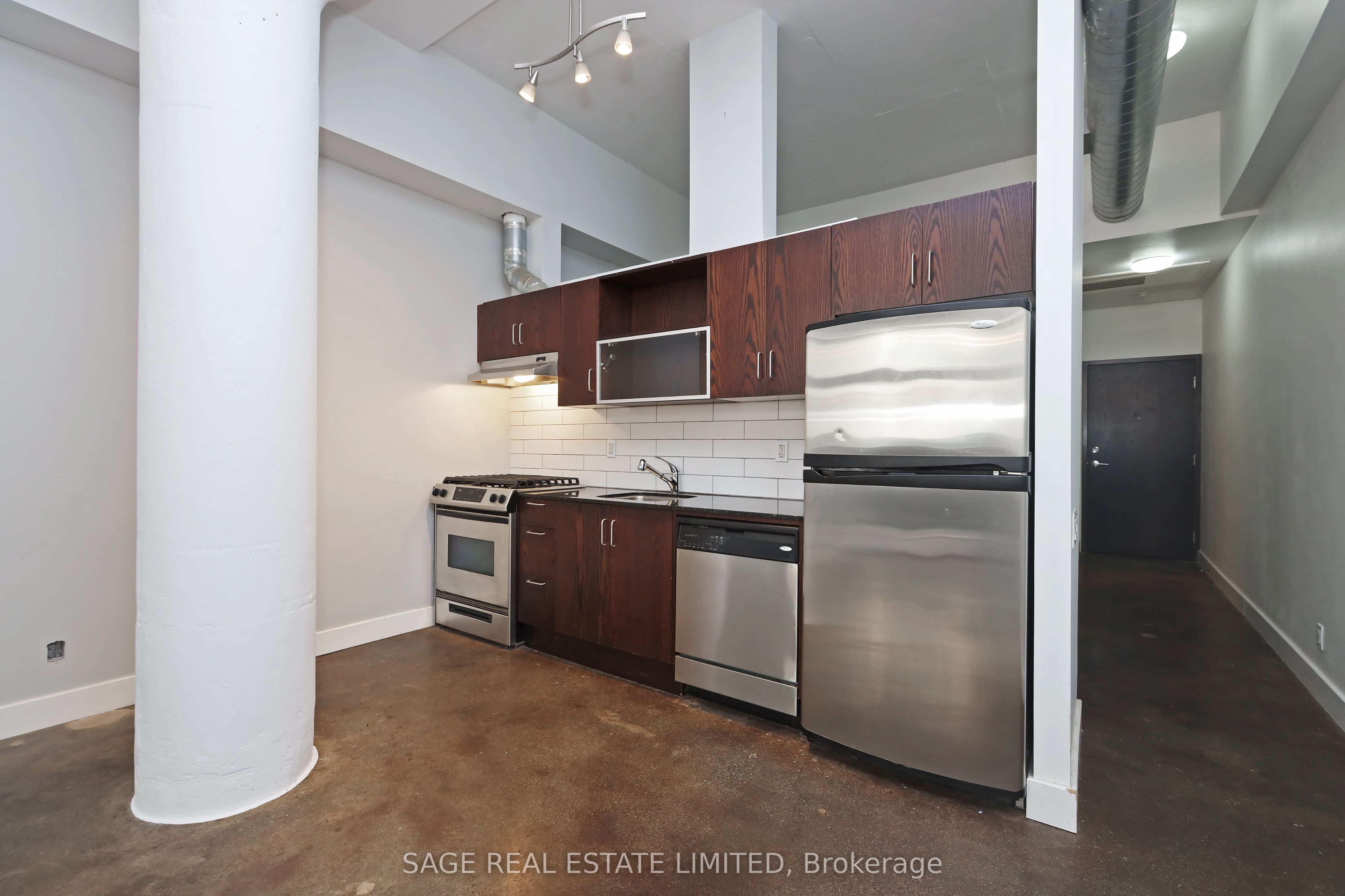 233 Carlaw Avenue 310 Property Photo 6