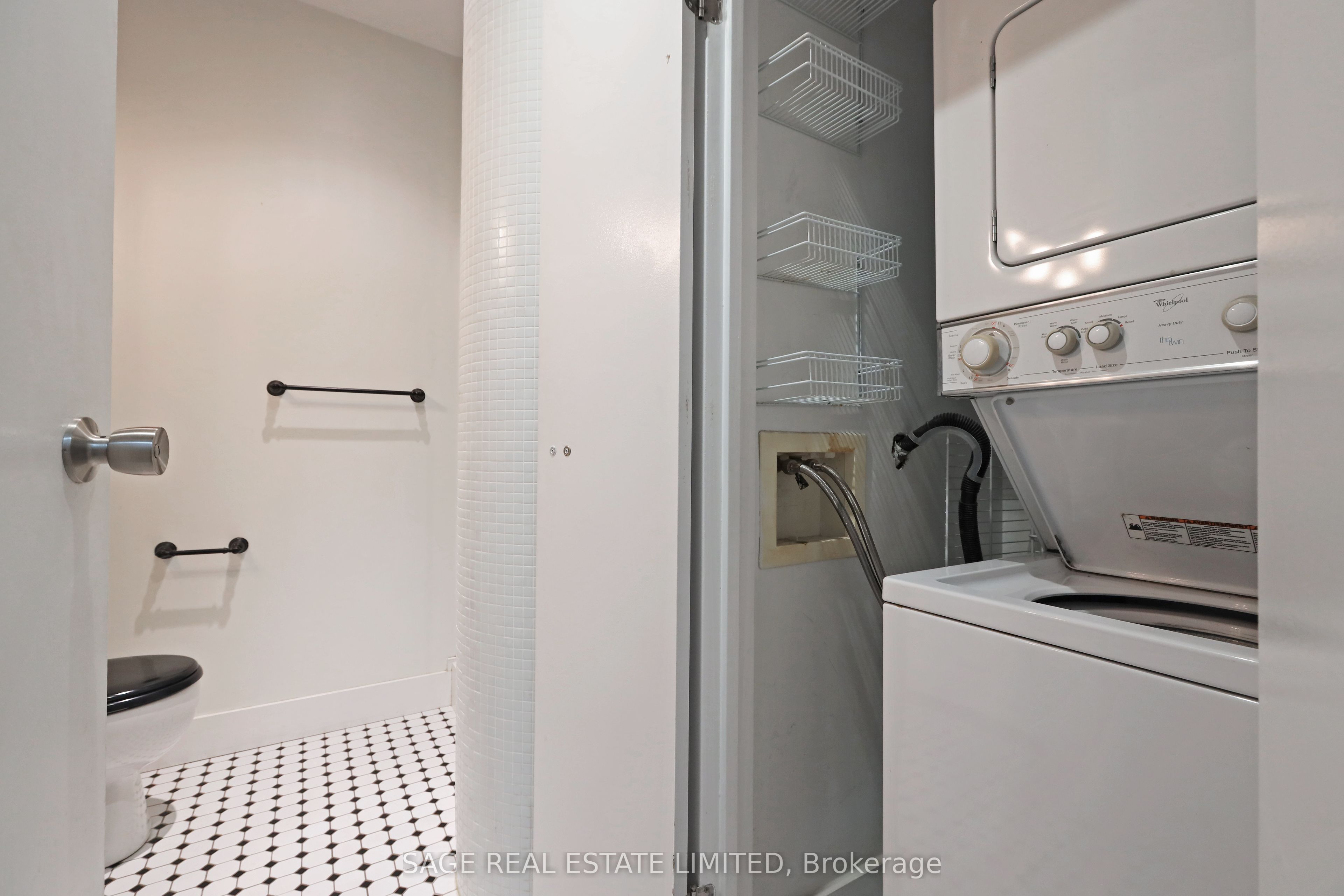 233 Carlaw Avenue 310 Property Photo 13