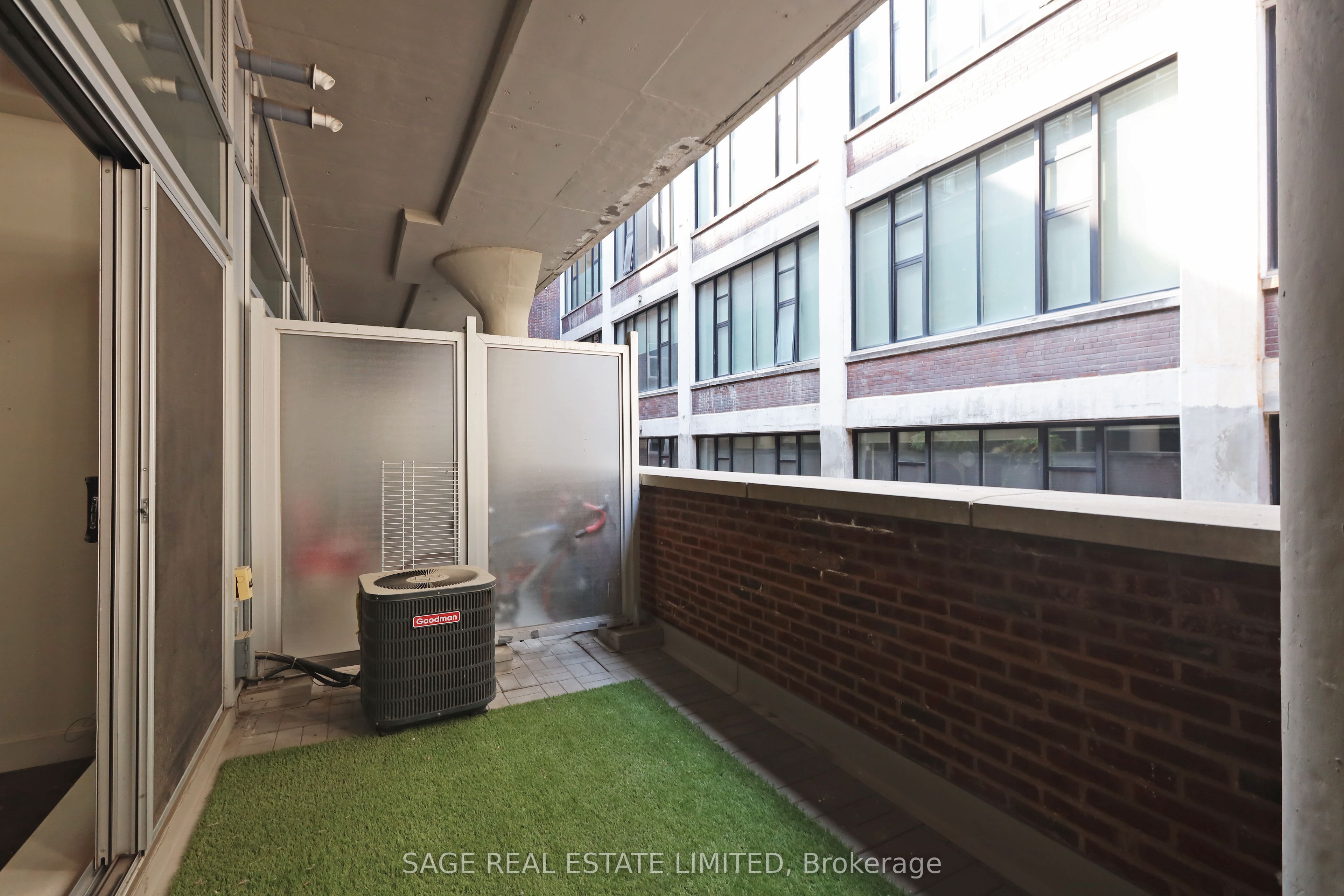 233 Carlaw Avenue 310 Property Photo 16