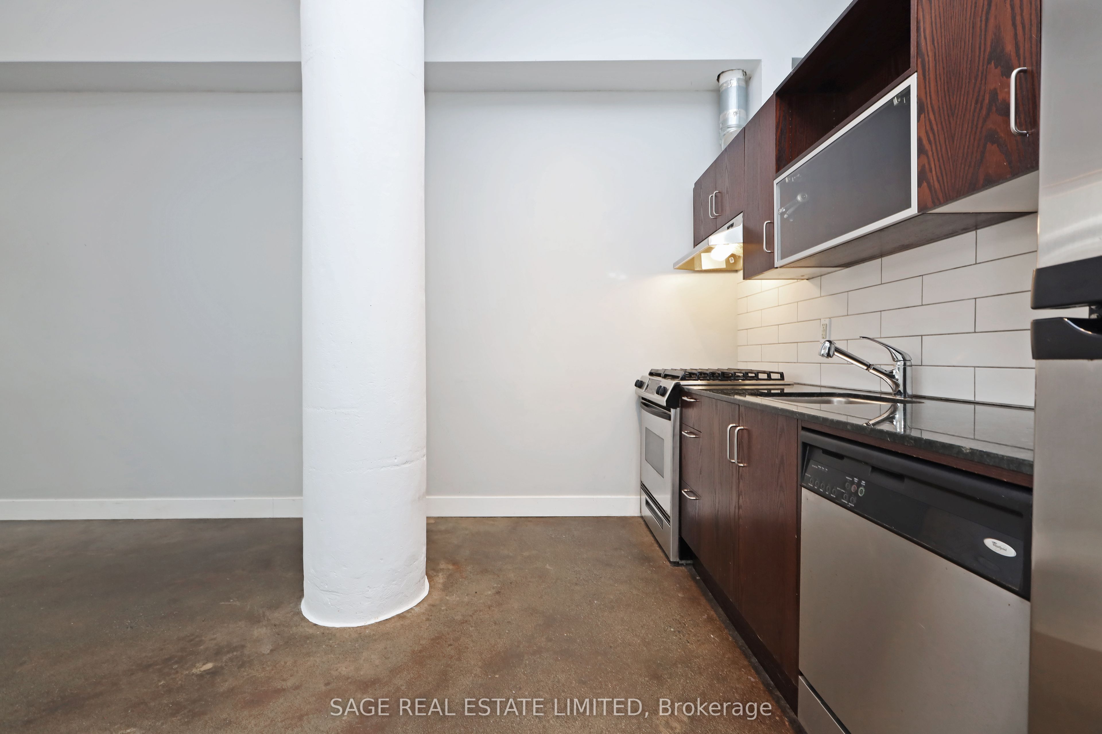 233 Carlaw Avenue 310 Property Photo 27