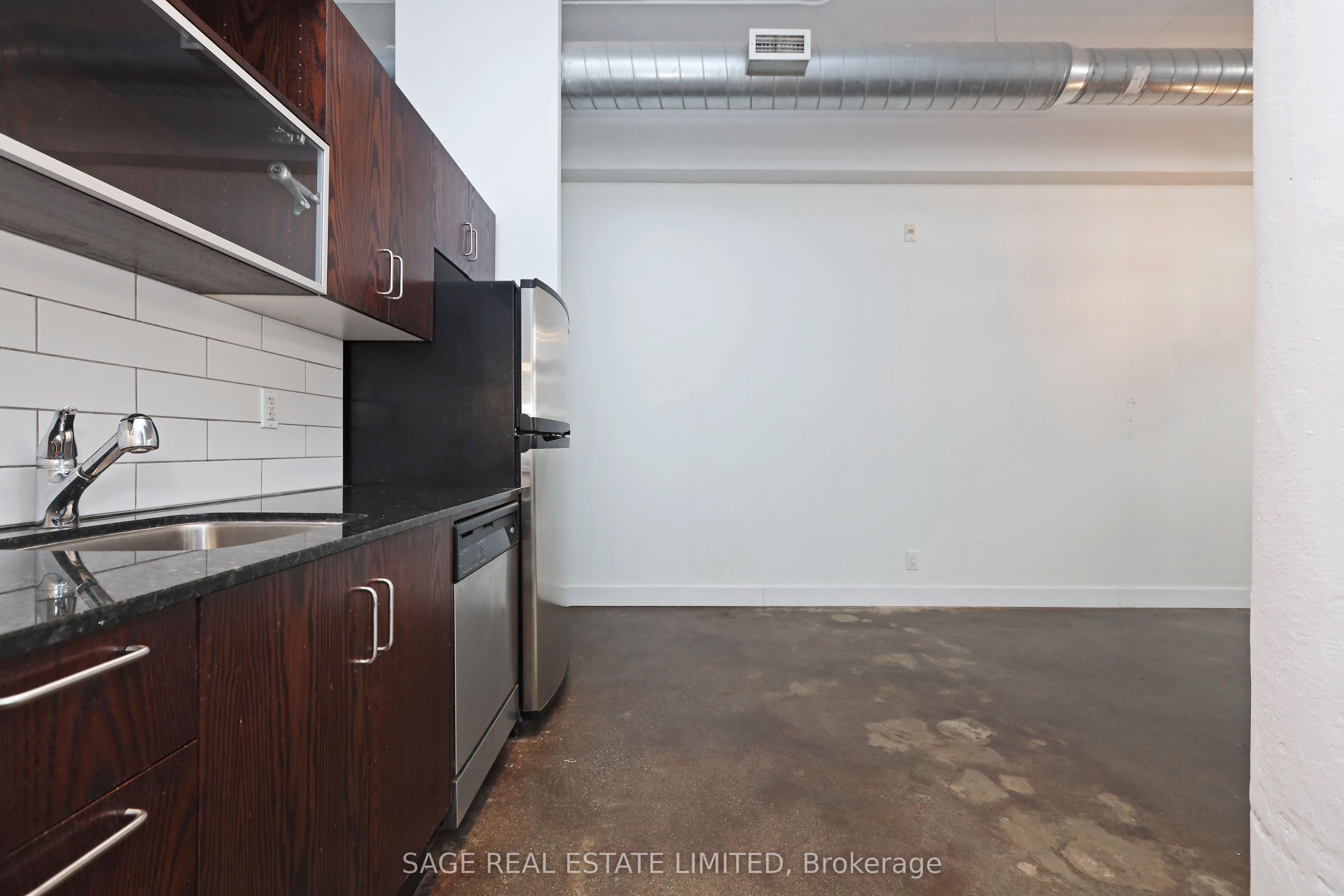 233 Carlaw Avenue 310 Property Photo 28