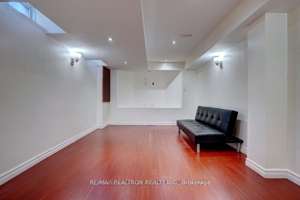 105 Millcar Drive Bsmt Property Photo 10