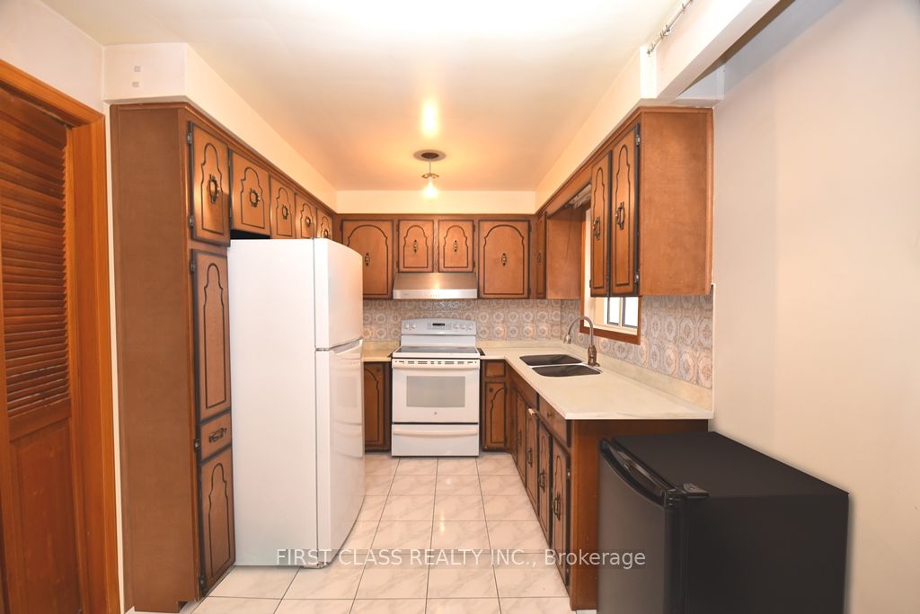 82 Gooderham Drive Property Photo 5