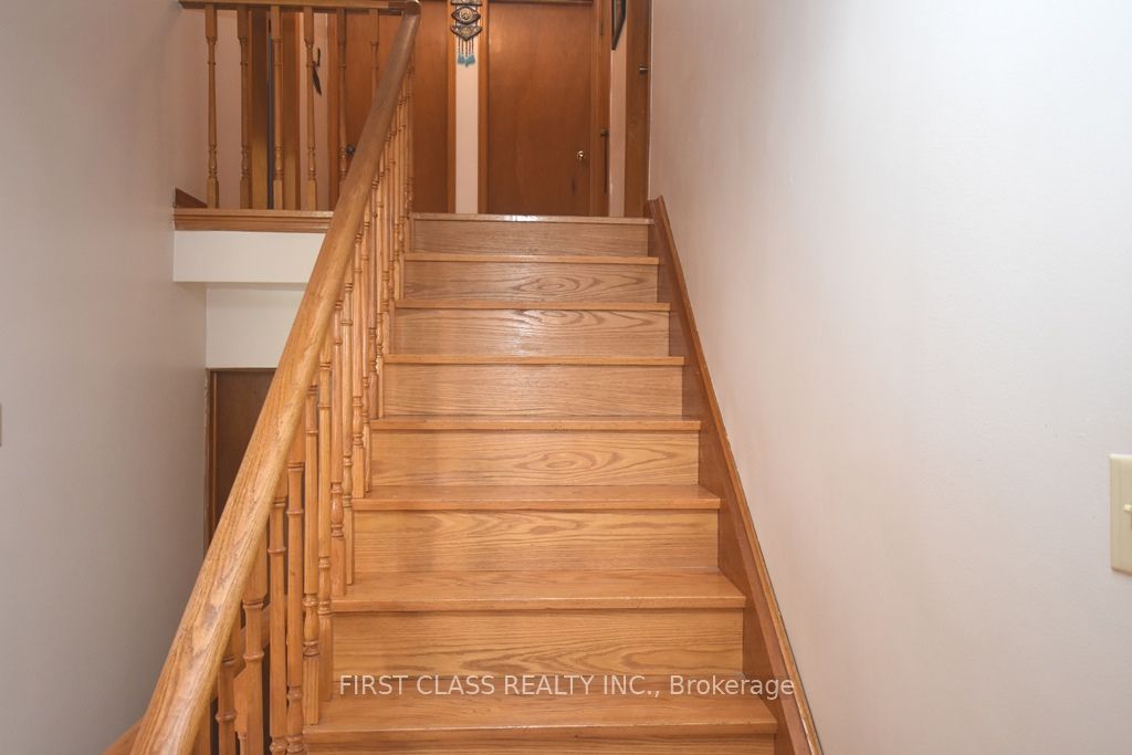 82 Gooderham Drive Property Photo 8