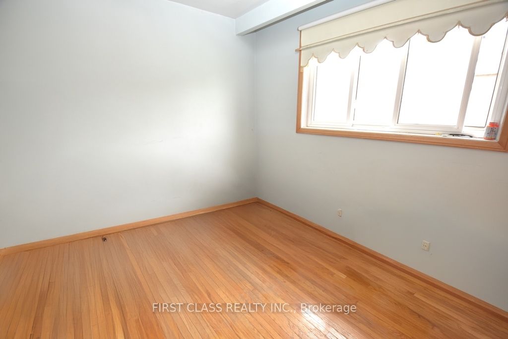 82 Gooderham Drive Property Photo 9