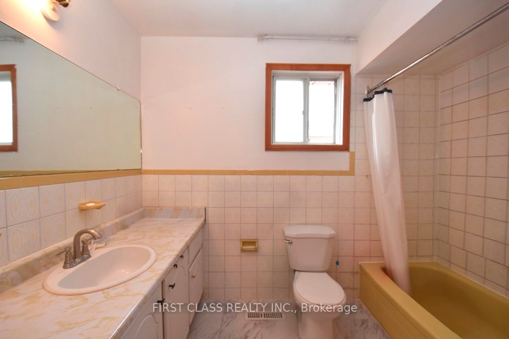 82 Gooderham Drive Property Photo 12