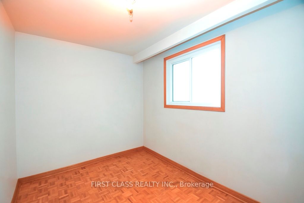 82 Gooderham Drive Property Photo 14