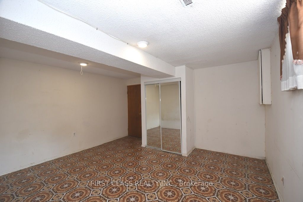 82 Gooderham Drive Property Photo 20