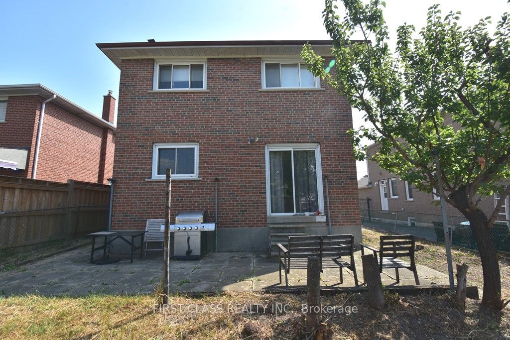 82 Gooderham Drive Property Photo 25