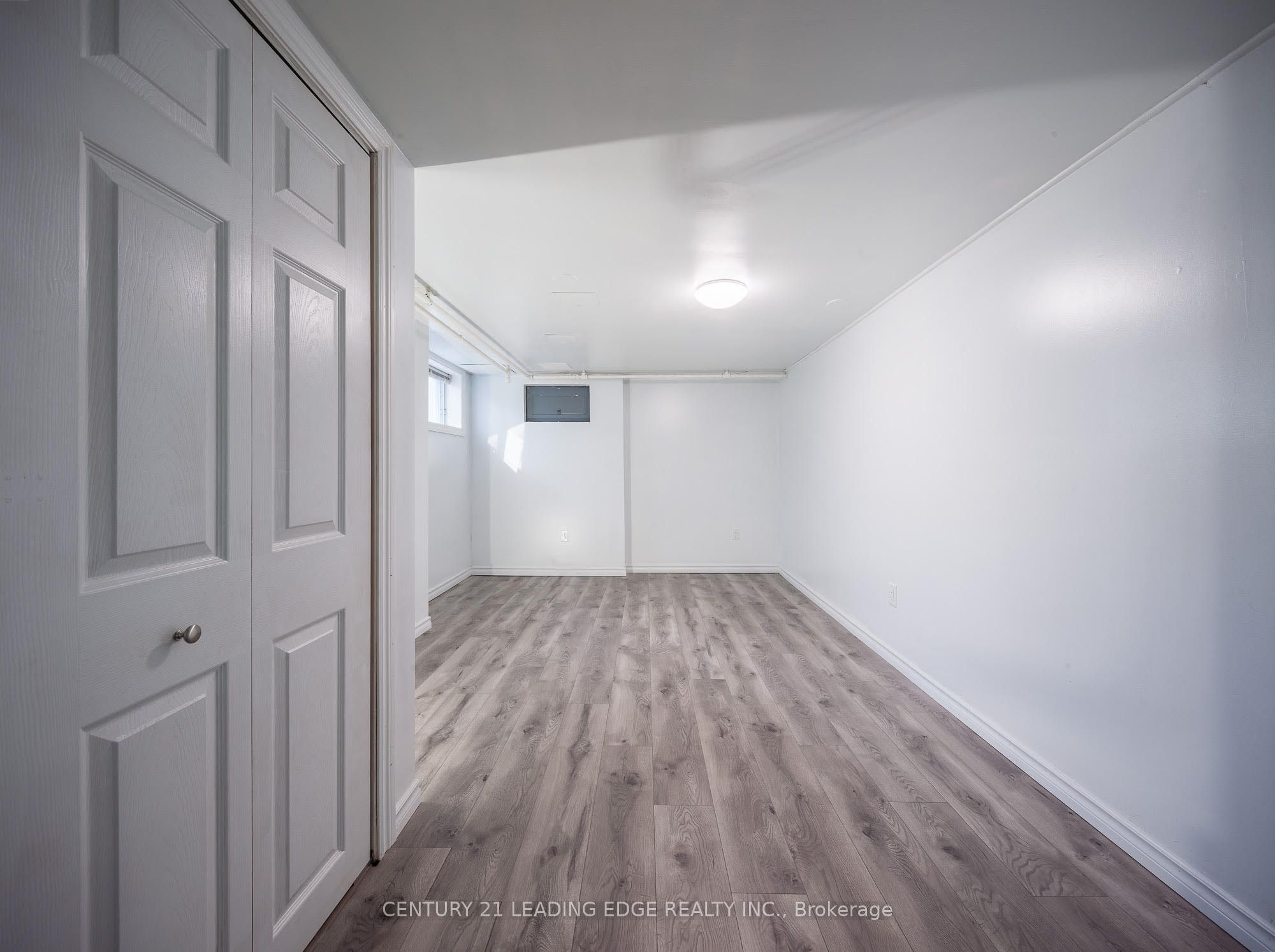 84 Central Park Boulevard N Lower Property Photo 7