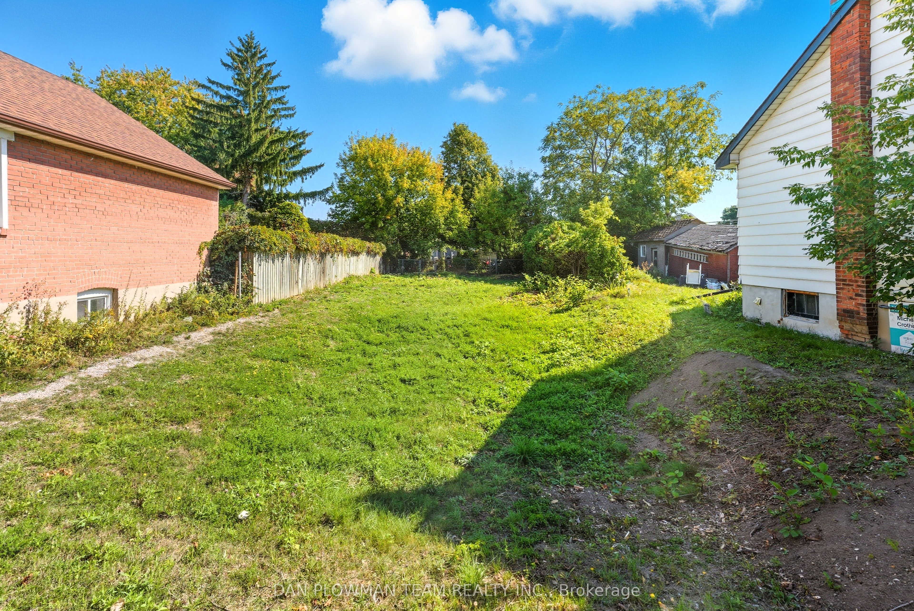 177 Wilson Rd S Property Photo 4