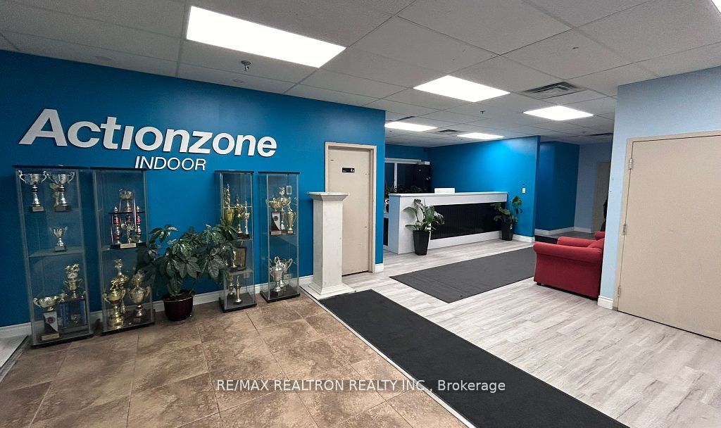 480 Tapscott Road W 5-7 Property Photo 8