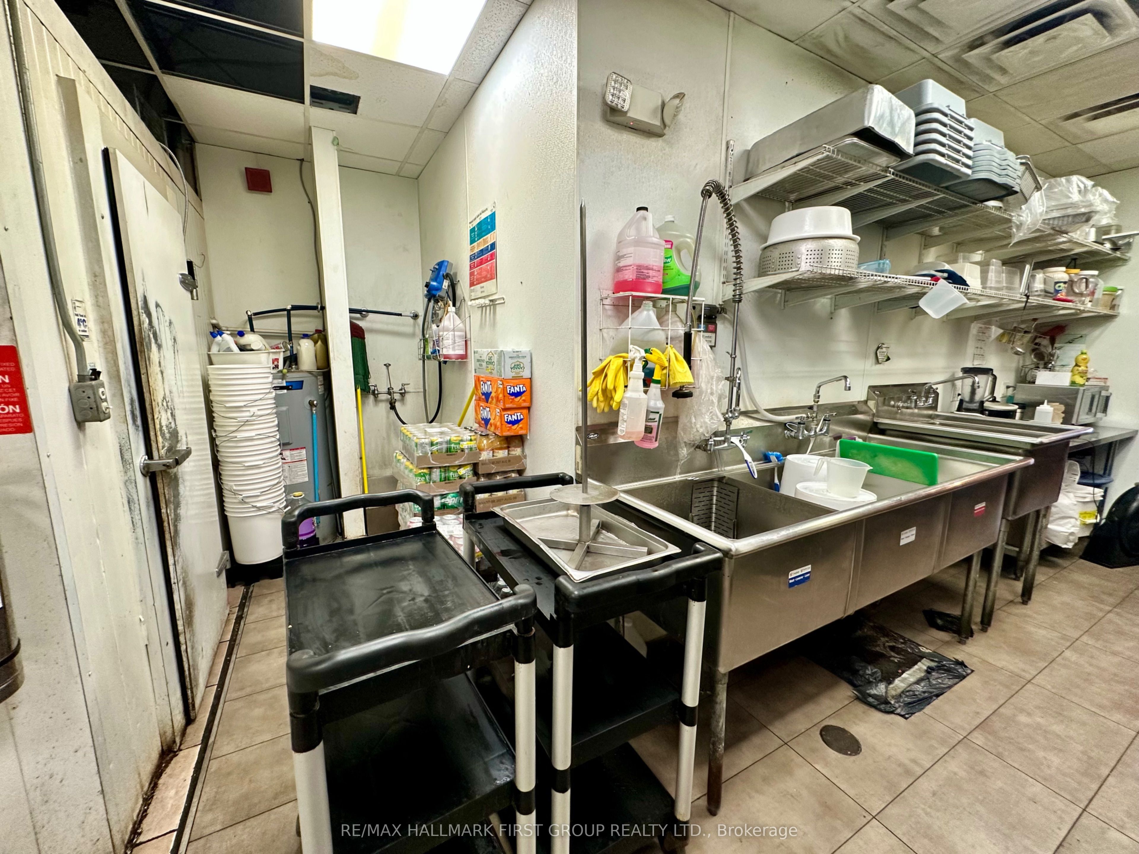 1 Rossland Road 14b Property Photo 2