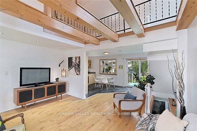 107 Commonwealth Avenue Property Photo 1