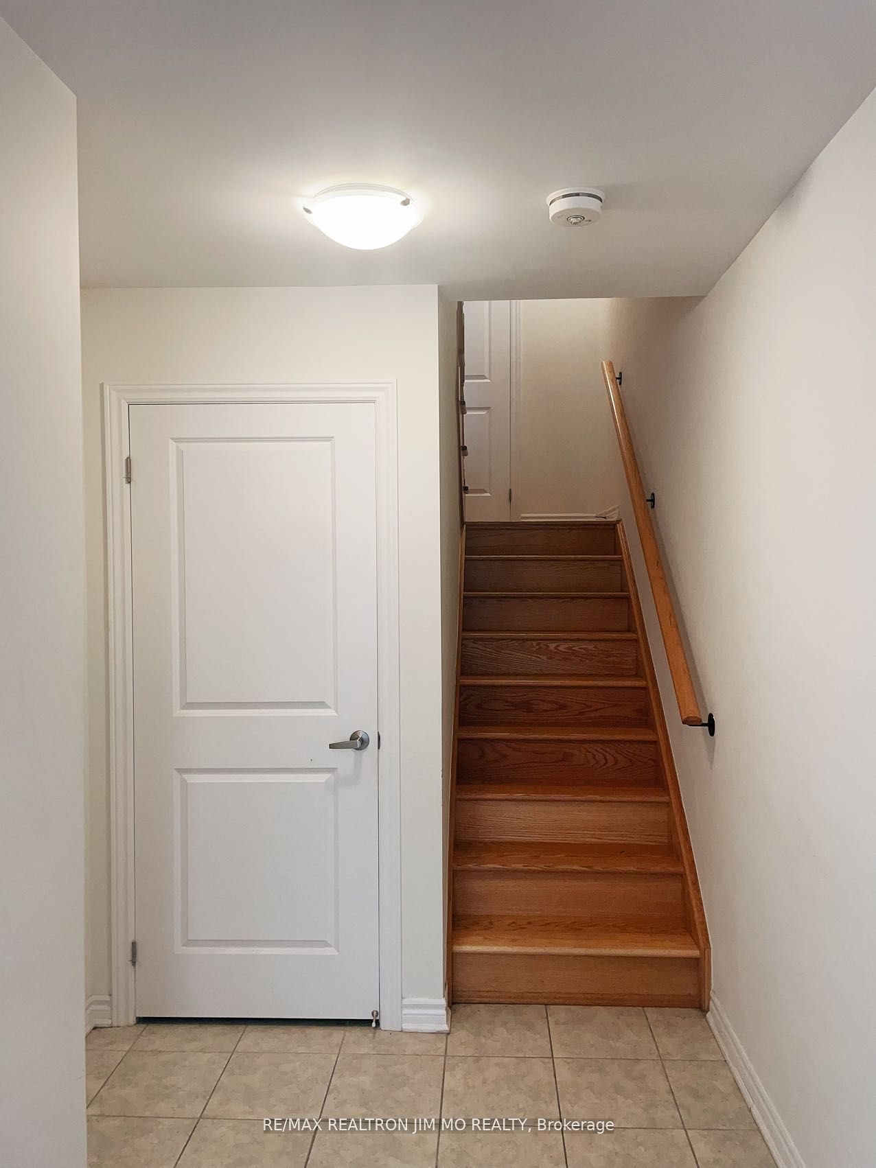 83 Sutcliffe Drive Property Photo 3