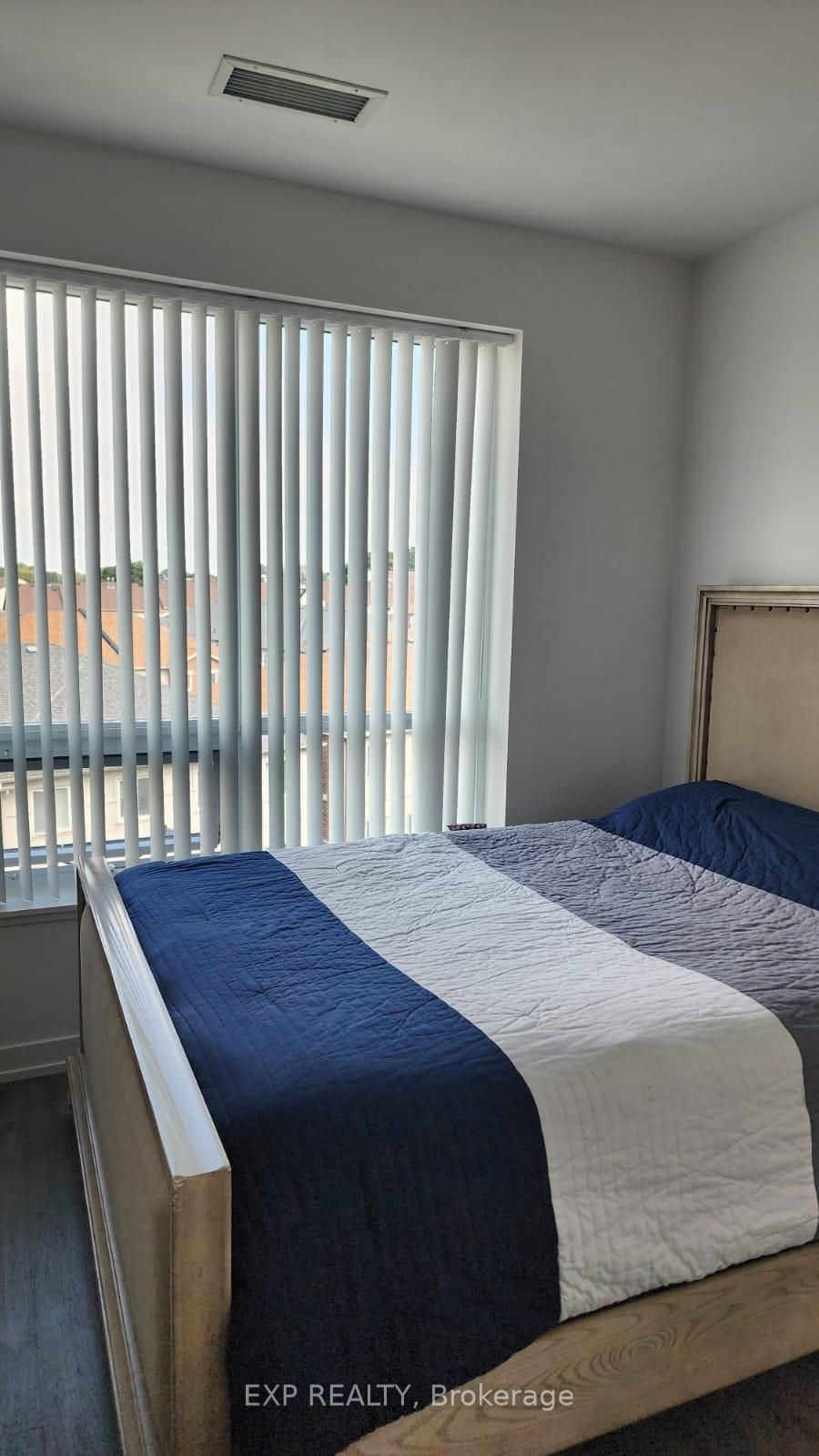 1010 Dundas Street 520 Property Photo 5