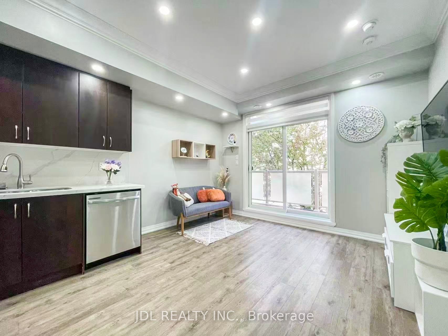 1365 Neilson Road 15 Property Photo 6